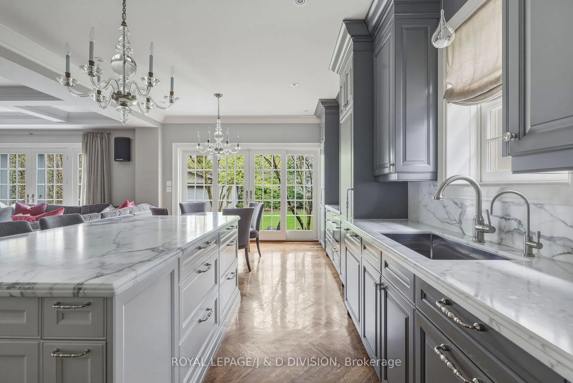 Photo 1 of 118 Strathallan Boulevard, Toronto, Lawrence Park South — HOMEH