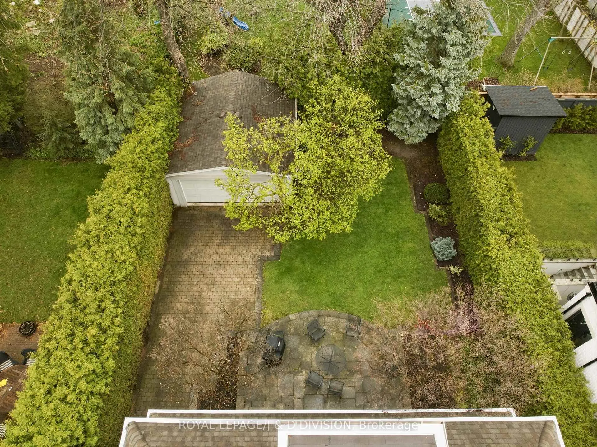 Photo 34 of 118 Strathallan Boulevard, Toronto, Lawrence Park South — HOMEH