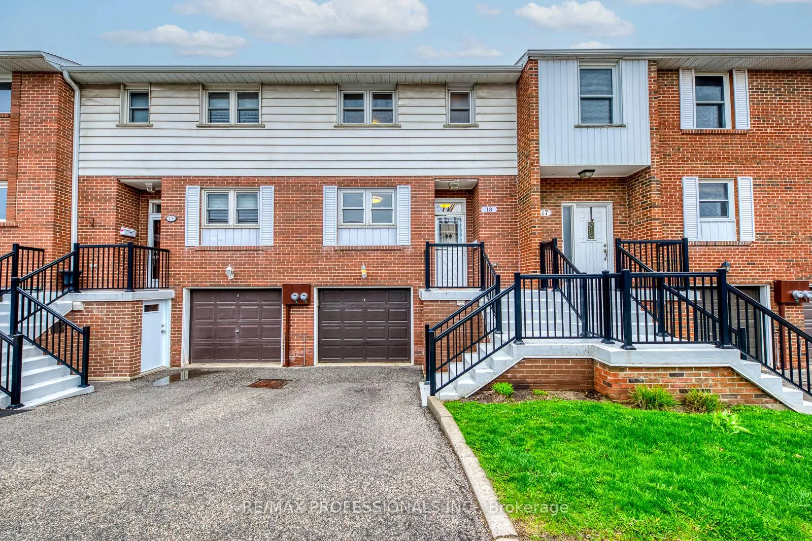 Photo 1 of Unit 18, 17 Centennial Park Road, Etobicoke, Eringate-Centennial-West Deane — HOMEH