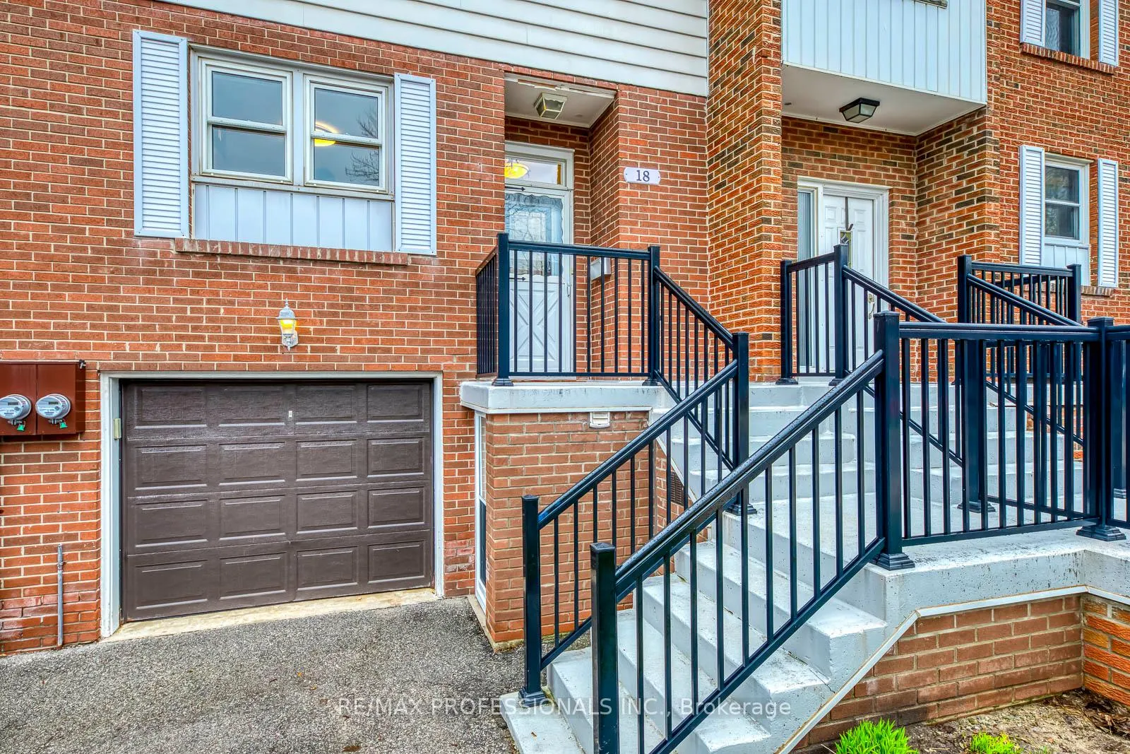 Photo 2 of Unit 18, 17 Centennial Park Road, Etobicoke, Eringate-Centennial-West Deane — HOMEH
