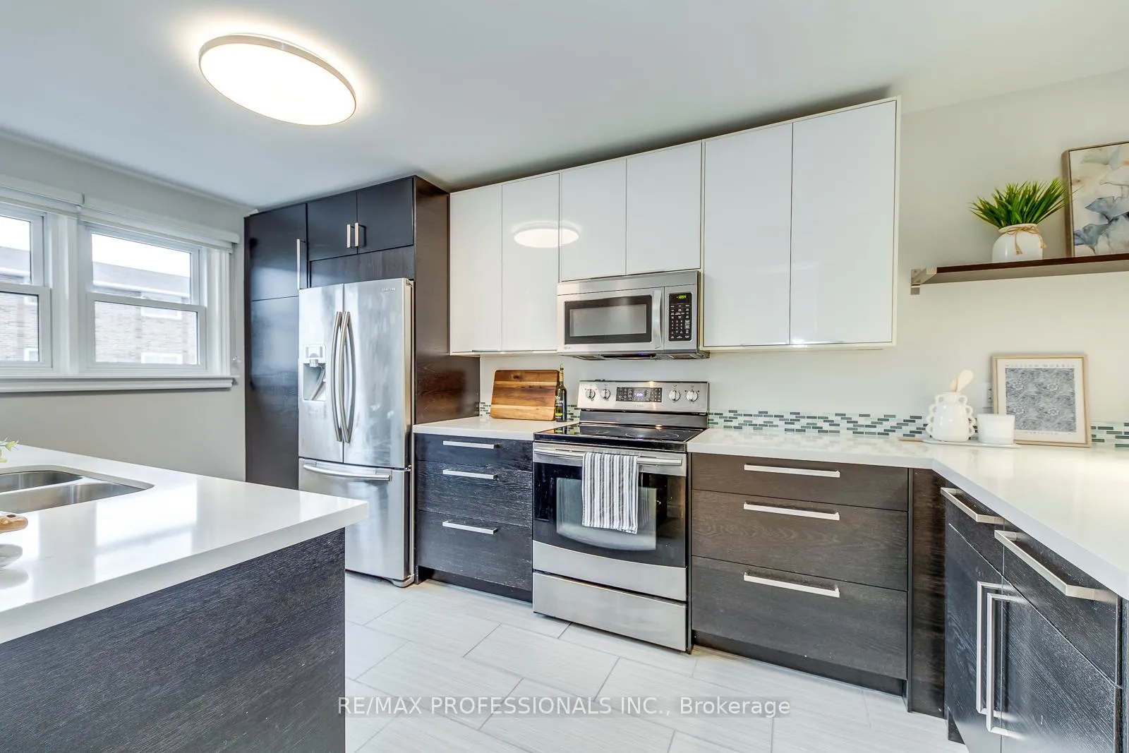 Photo 8 of Unit 18, 17 Centennial Park Road, Etobicoke, Eringate-Centennial-West Deane — HOMEH