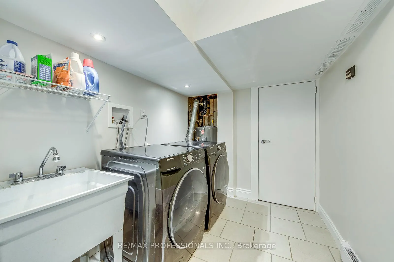 Photo 41 of Unit 18, 17 Centennial Park Road, Etobicoke, Eringate-Centennial-West Deane — HOMEH