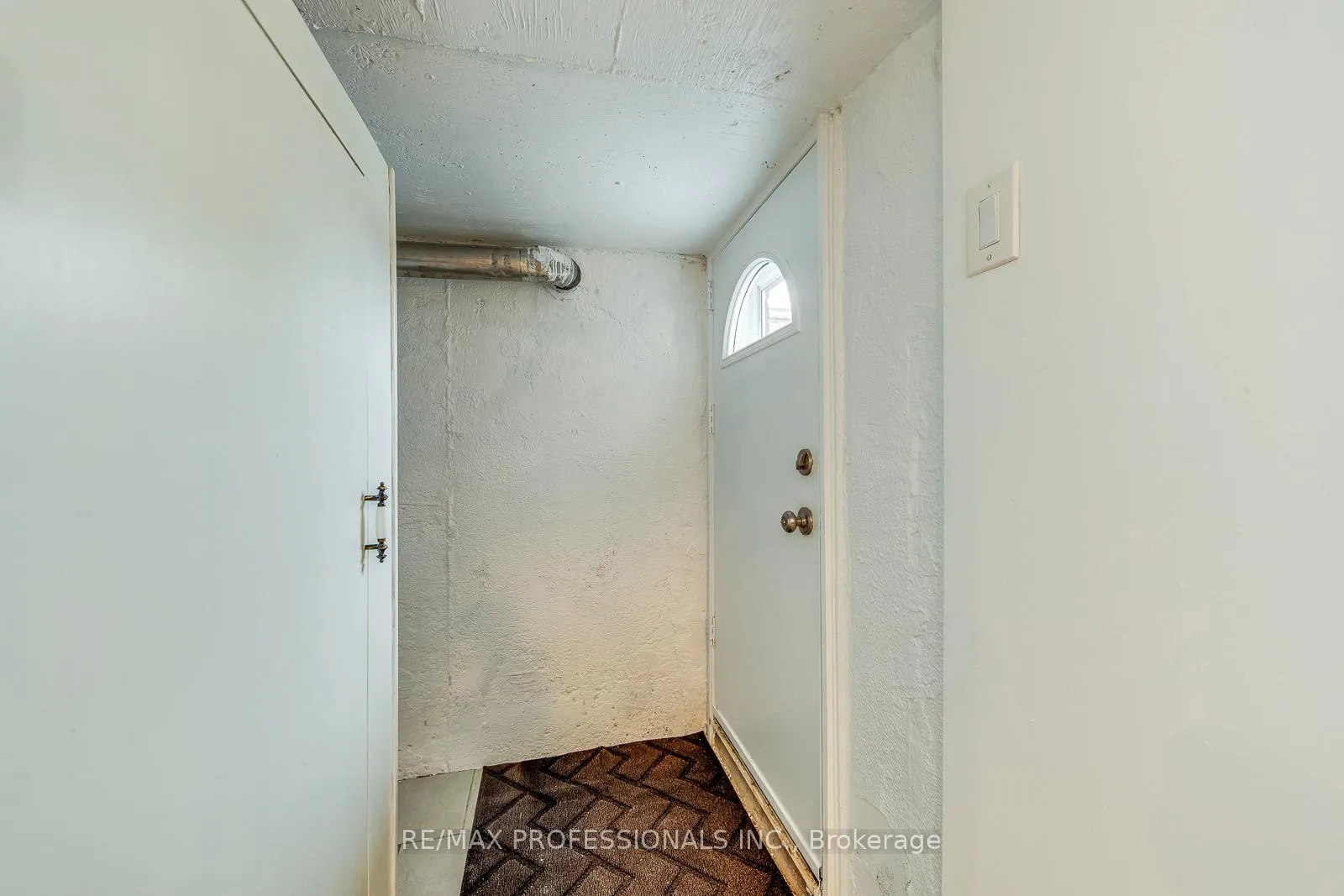 Photo 42 of Unit 18, 17 Centennial Park Road, Etobicoke, Eringate-Centennial-West Deane — HOMEH