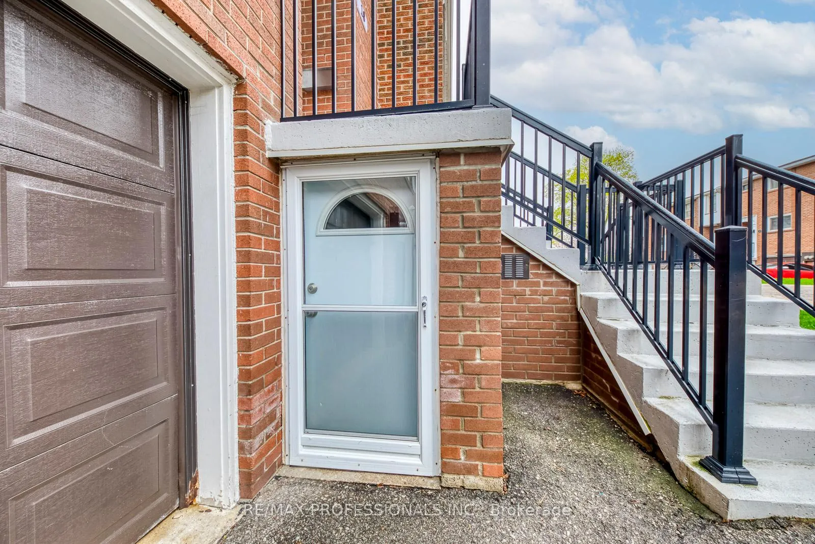 Photo 43 of Unit 18, 17 Centennial Park Road, Etobicoke, Eringate-Centennial-West Deane — HOMEH