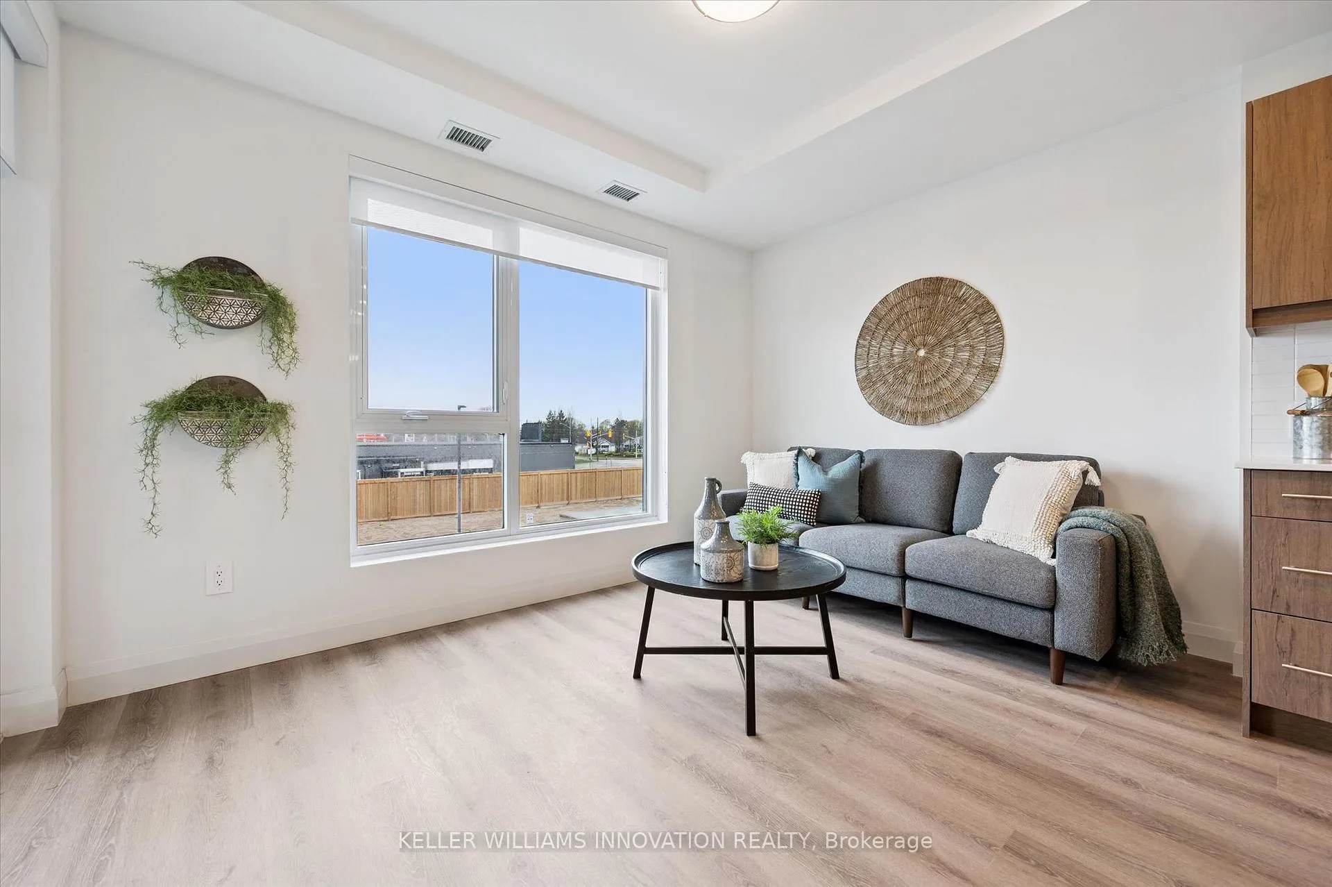 Photo 8 of Unit 214, 1333 Weber Street E, Kitchener, Stanley Park — HOMEH