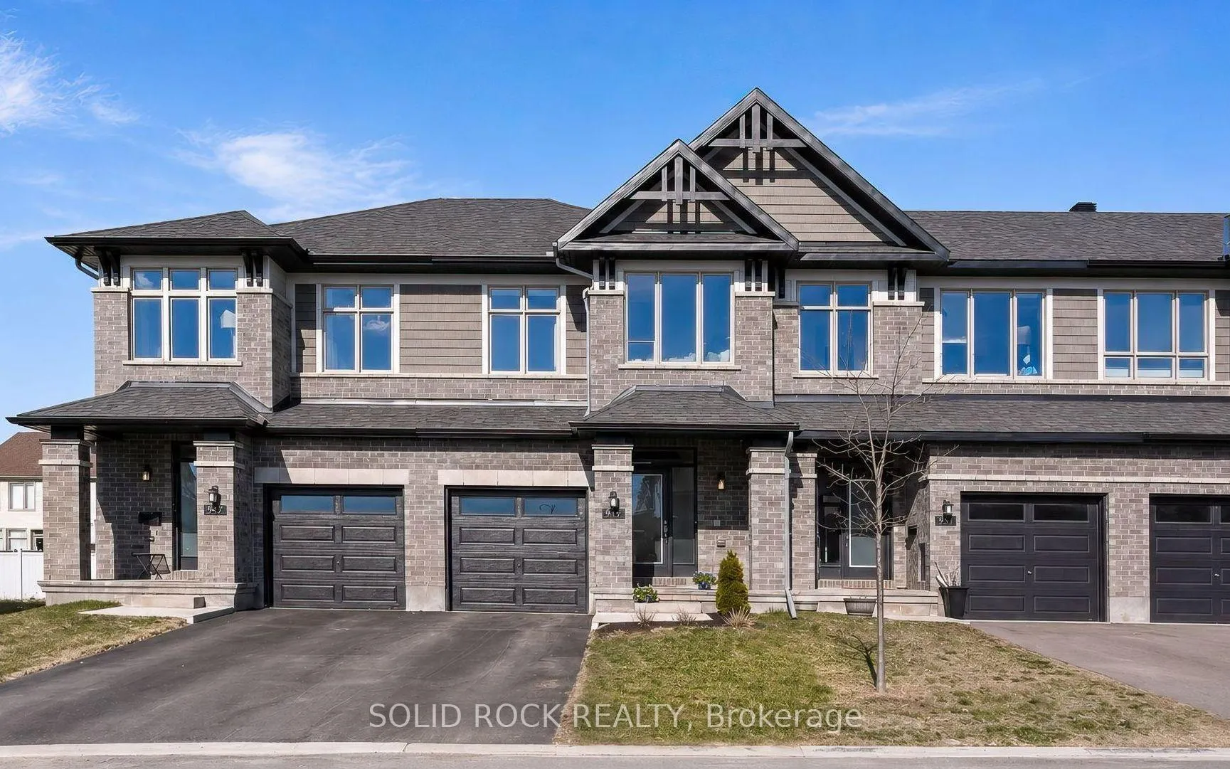 Front of 949 Omagaki Way