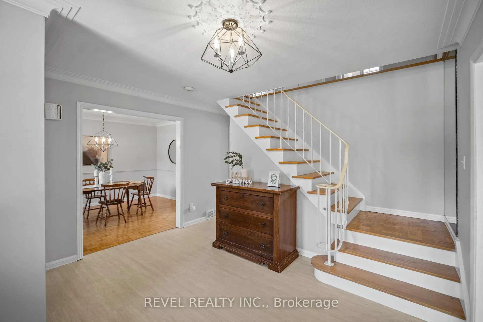 Photo 10 of 88 Culham Drive W, Cambridge — HOMEH
