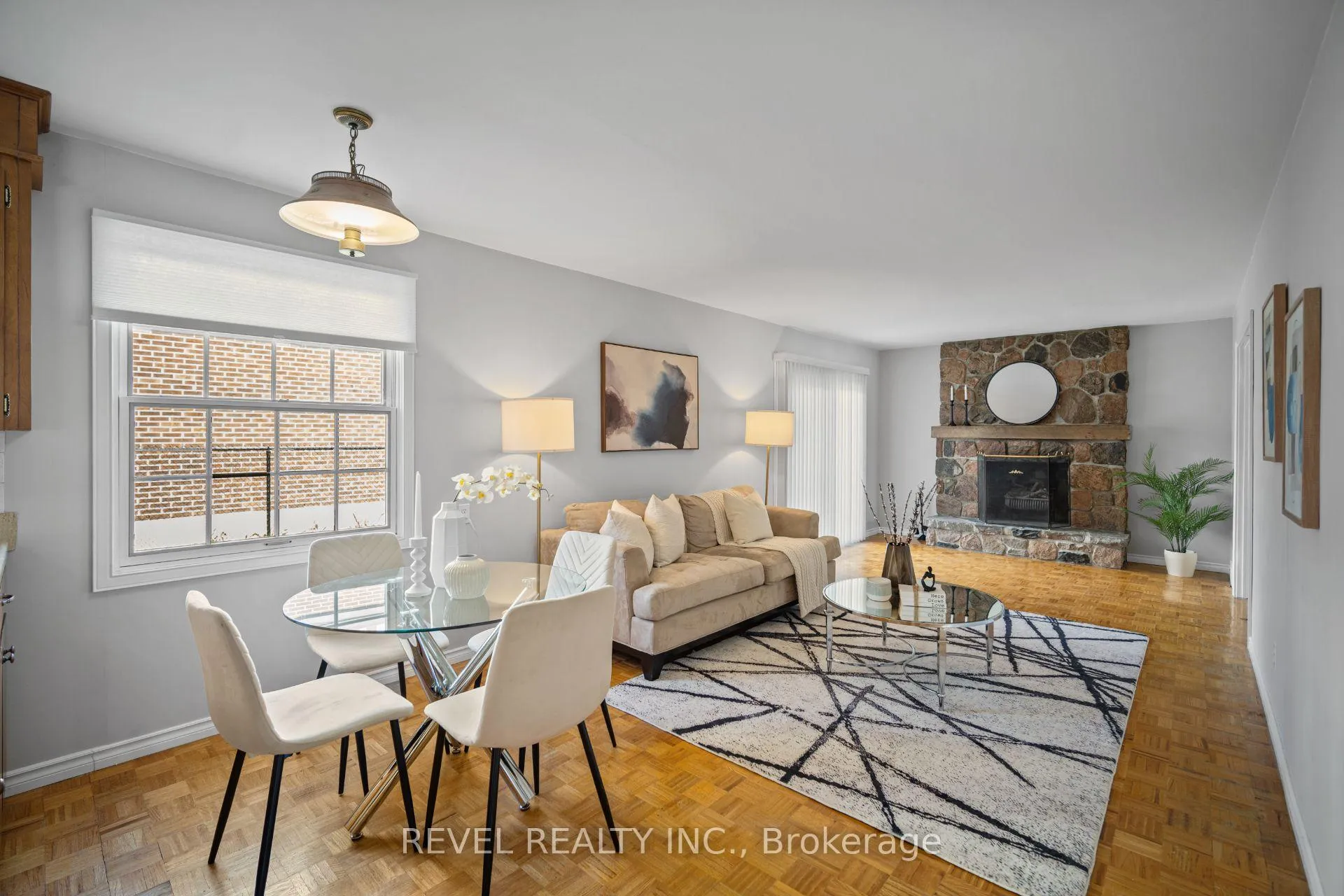 Photo 17 of 88 Culham Drive W, Cambridge — HOMEH