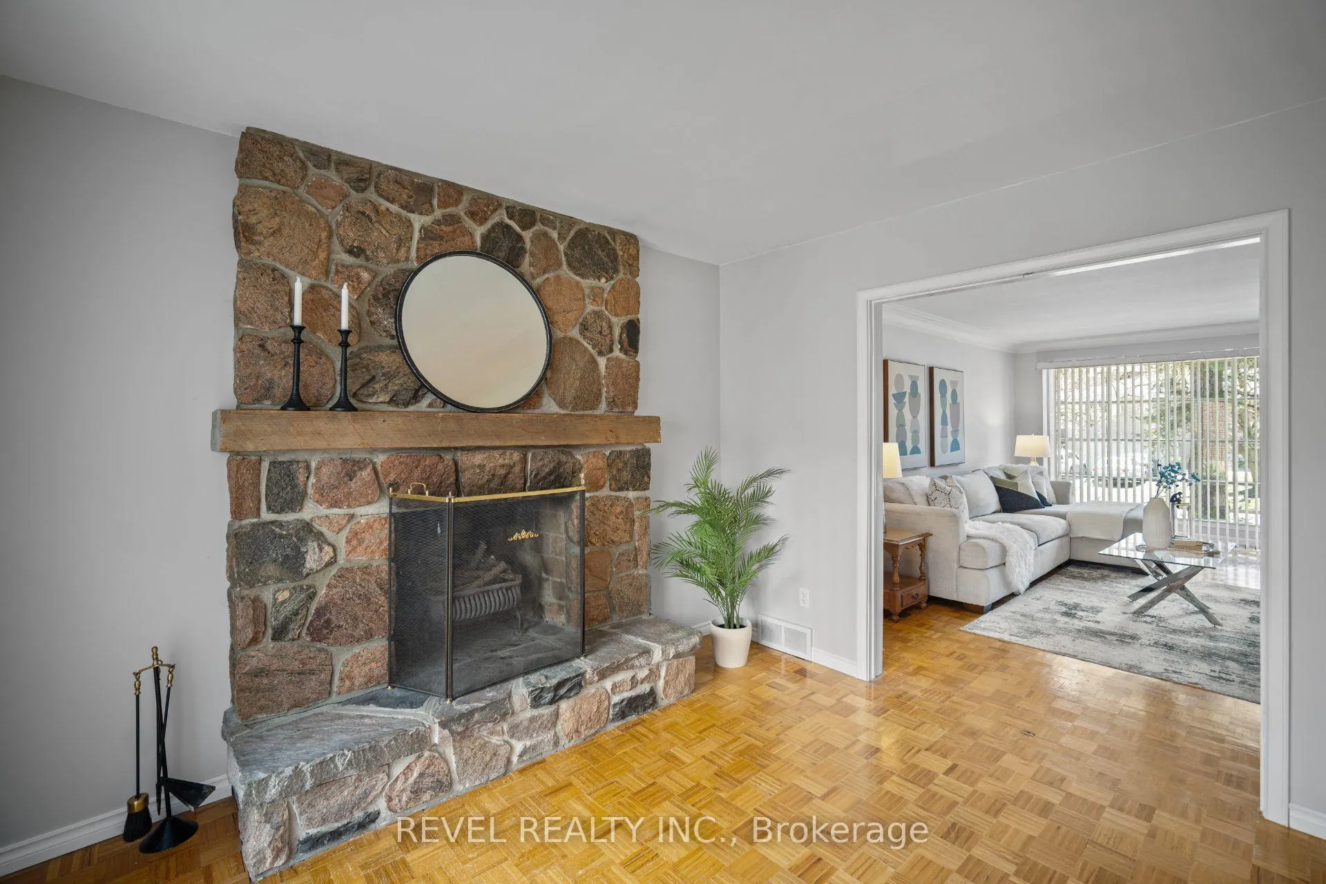 Photo 21 of 88 Culham Drive W, Cambridge — HOMEH