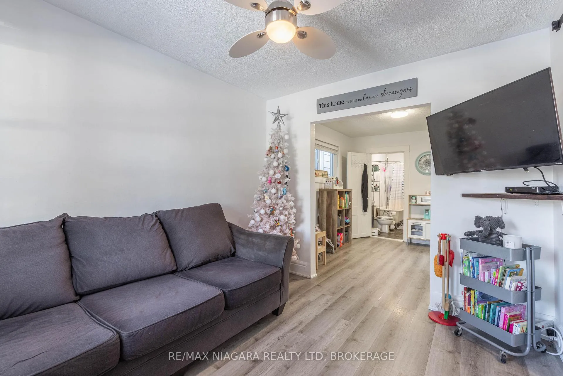 Photo 8 of 110 Mcalpine Avenue S, Welland, Lincoln/Crowland — HOMEH