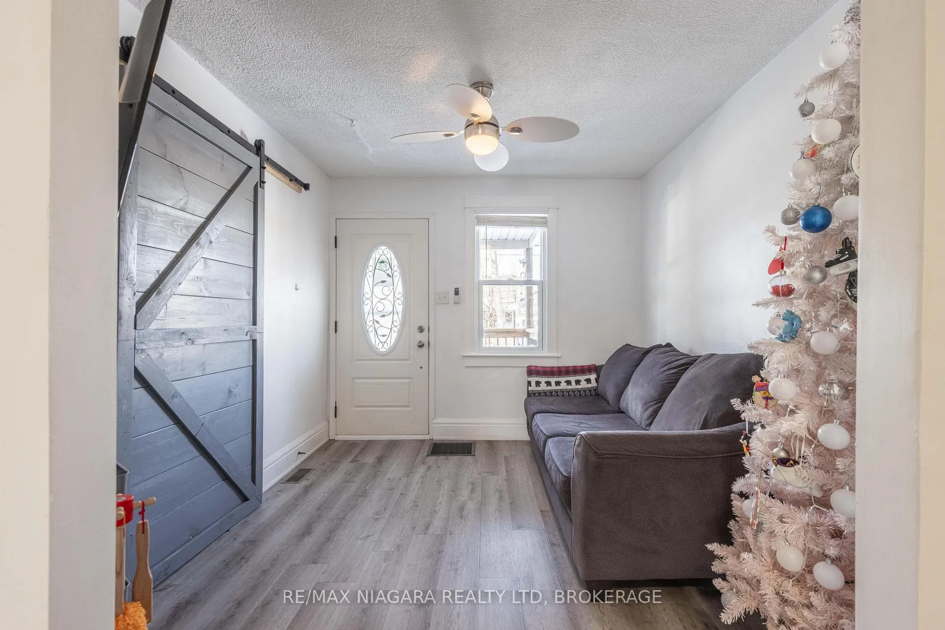 Photo 9 of 110 Mcalpine Avenue S, Welland, Lincoln/Crowland — HOMEH