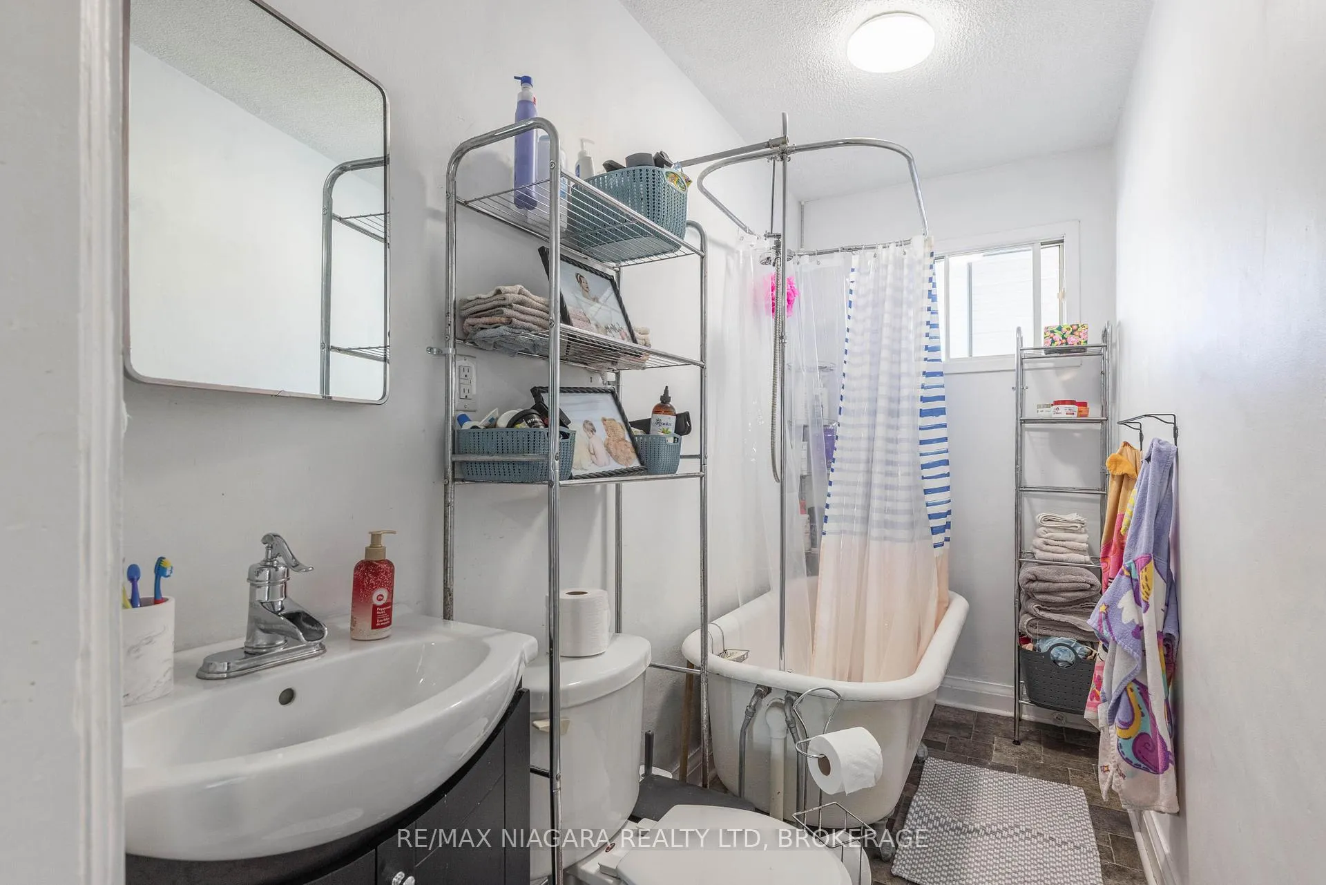 Photo 13 of 110 Mcalpine Avenue S, Welland, Lincoln/Crowland — HOMEH