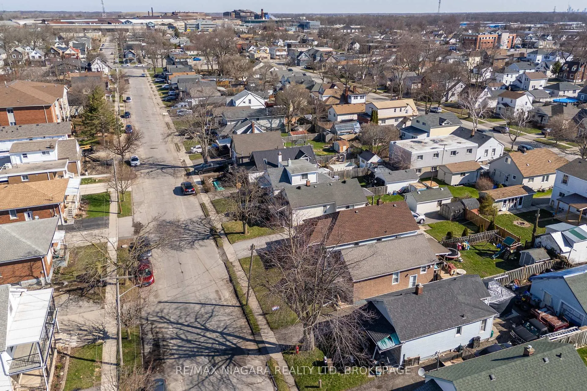 Photo 17 of 110 Mcalpine Avenue S, Welland, Lincoln/Crowland — HOMEH