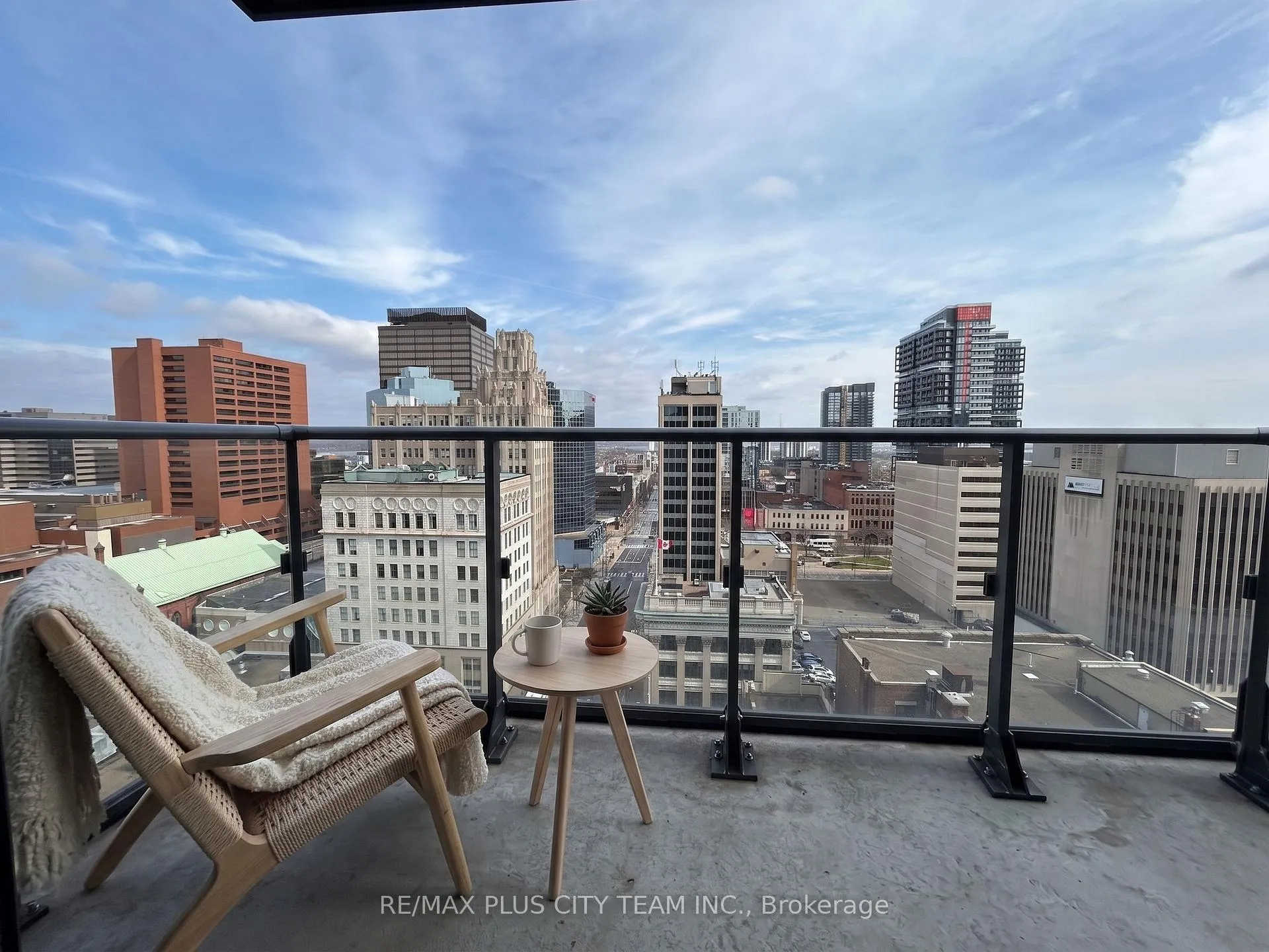 Photo 10 of Unit 1402, 75 James Street S, Hamilton, Corktown — HOMEH