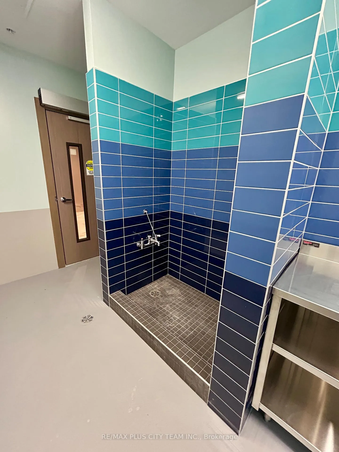 Photo 13 of Unit 1402, 75 James Street S, Hamilton, Corktown — HOMEH