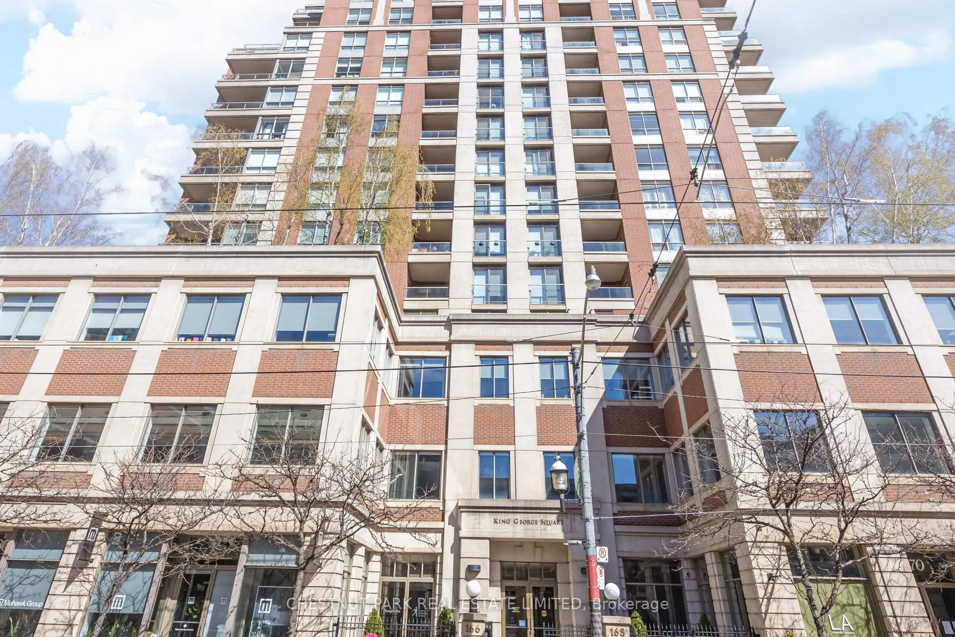 Front of Unit 914, 168 King Street E
