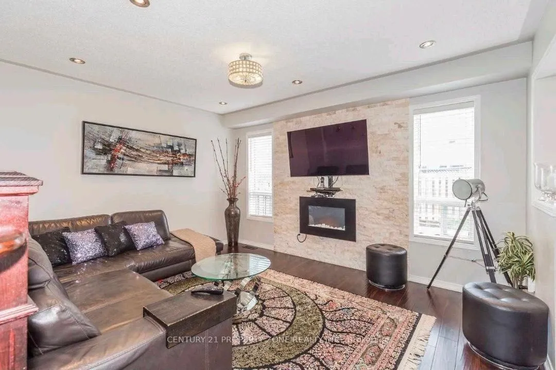 Photo 3 of 24 Fordwich Boulevard, Brampton, Northwest Sandalwood Parkway — HOMEH