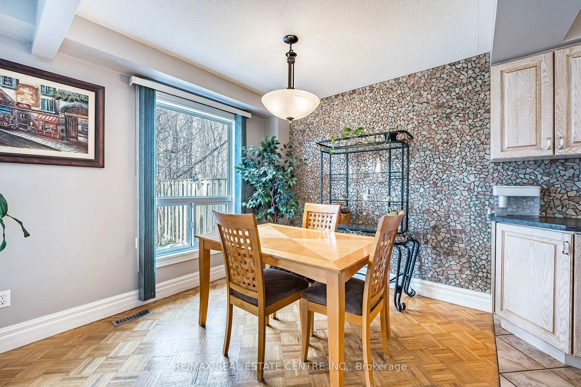 Photo 8 of 7 Morley Crescent, Brampton, Central Park — HOMEH
