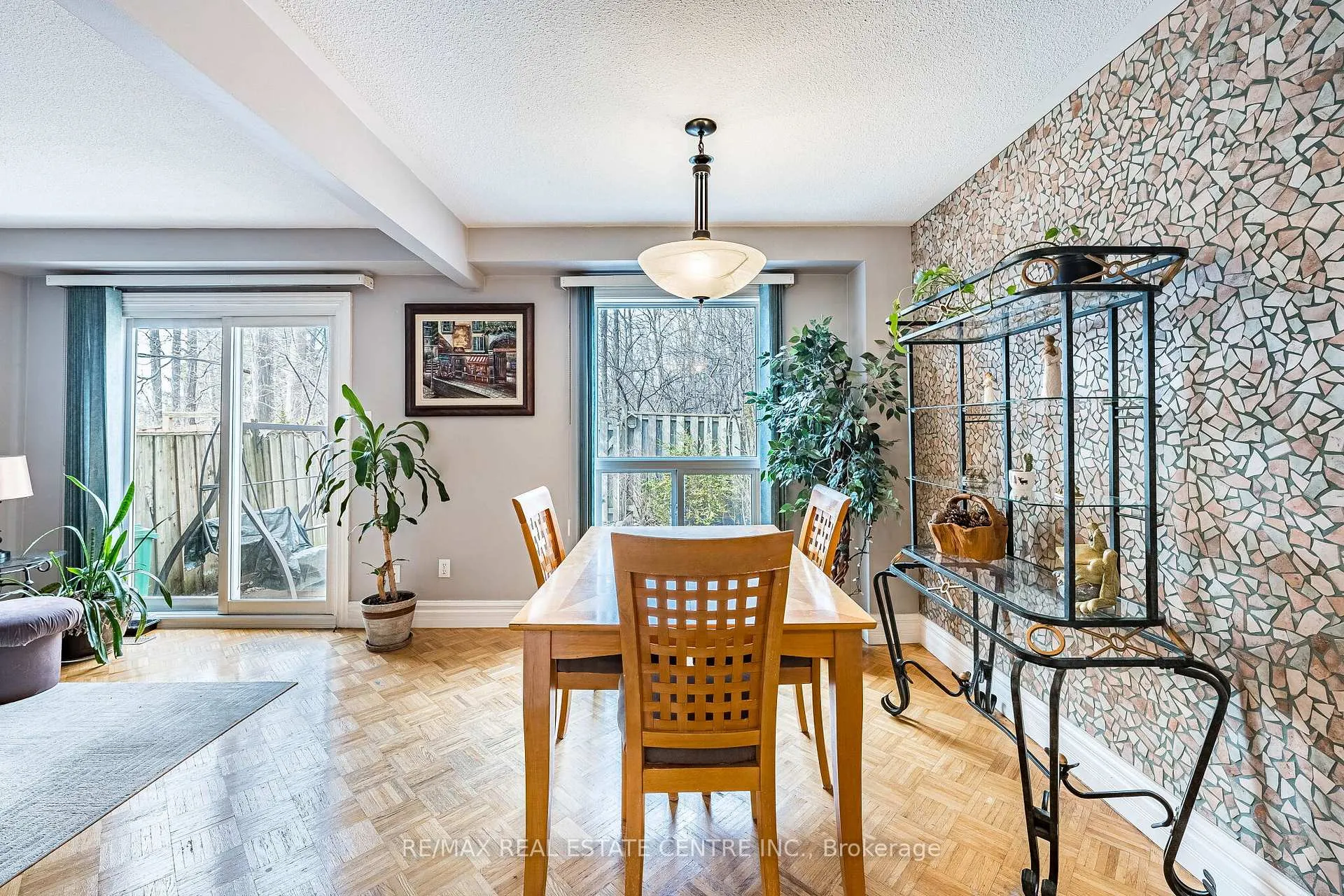 Photo 9 of 7 Morley Crescent, Brampton, Central Park — HOMEH
