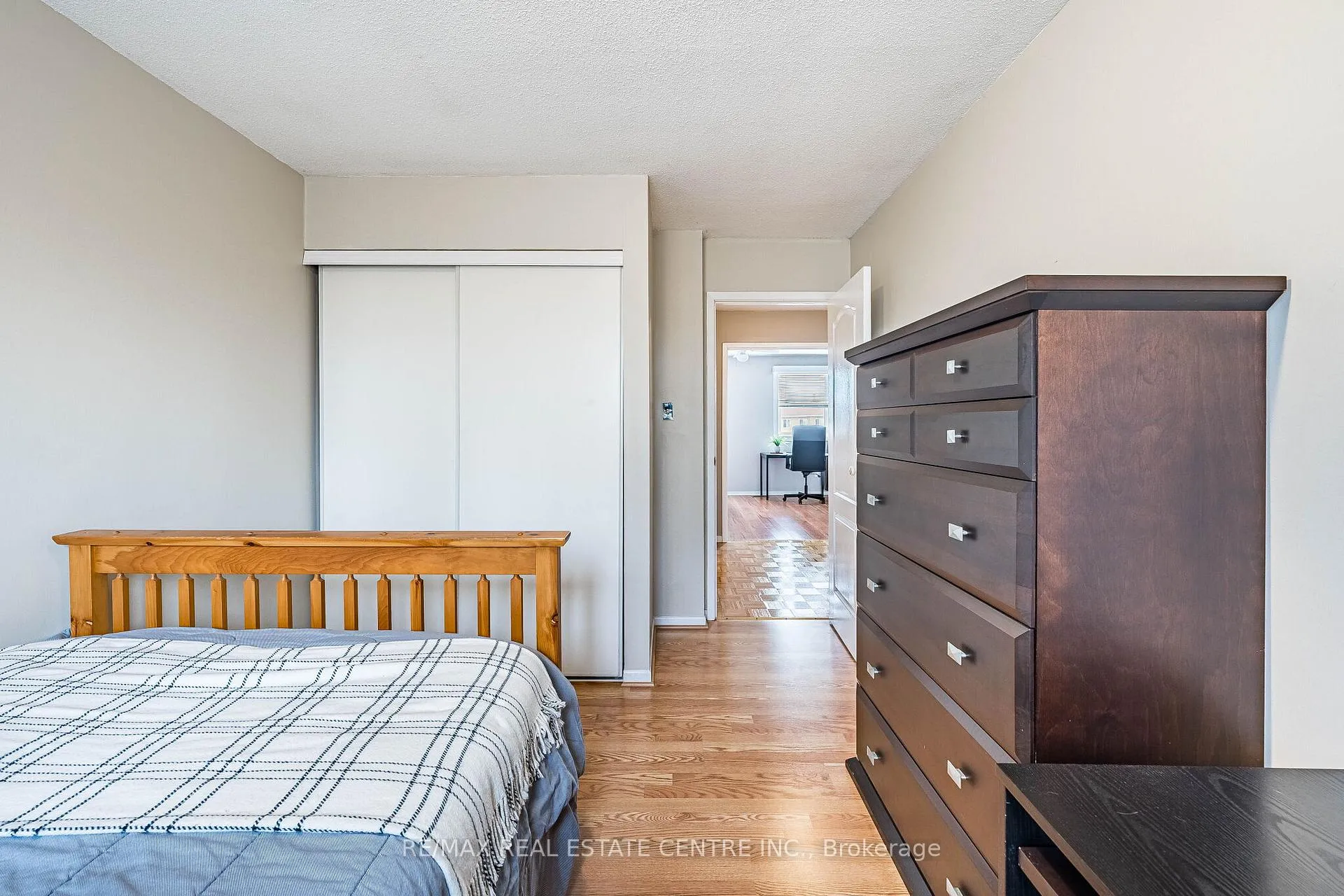 Photo 21 of 7 Morley Crescent, Brampton, Central Park — HOMEH
