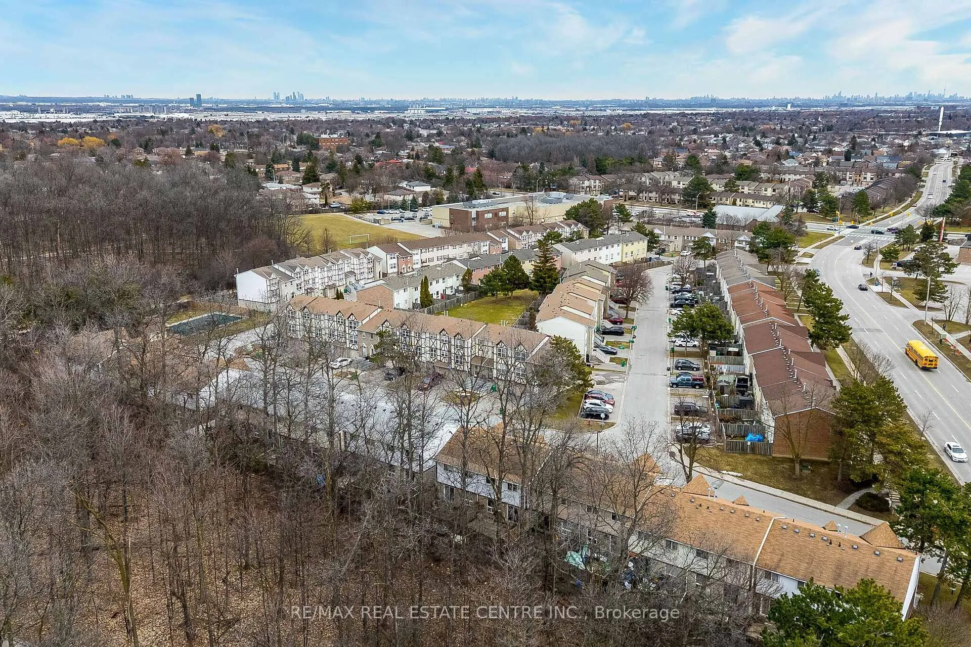 Photo 35 of 7 Morley Crescent, Brampton, Central Park — HOMEH
