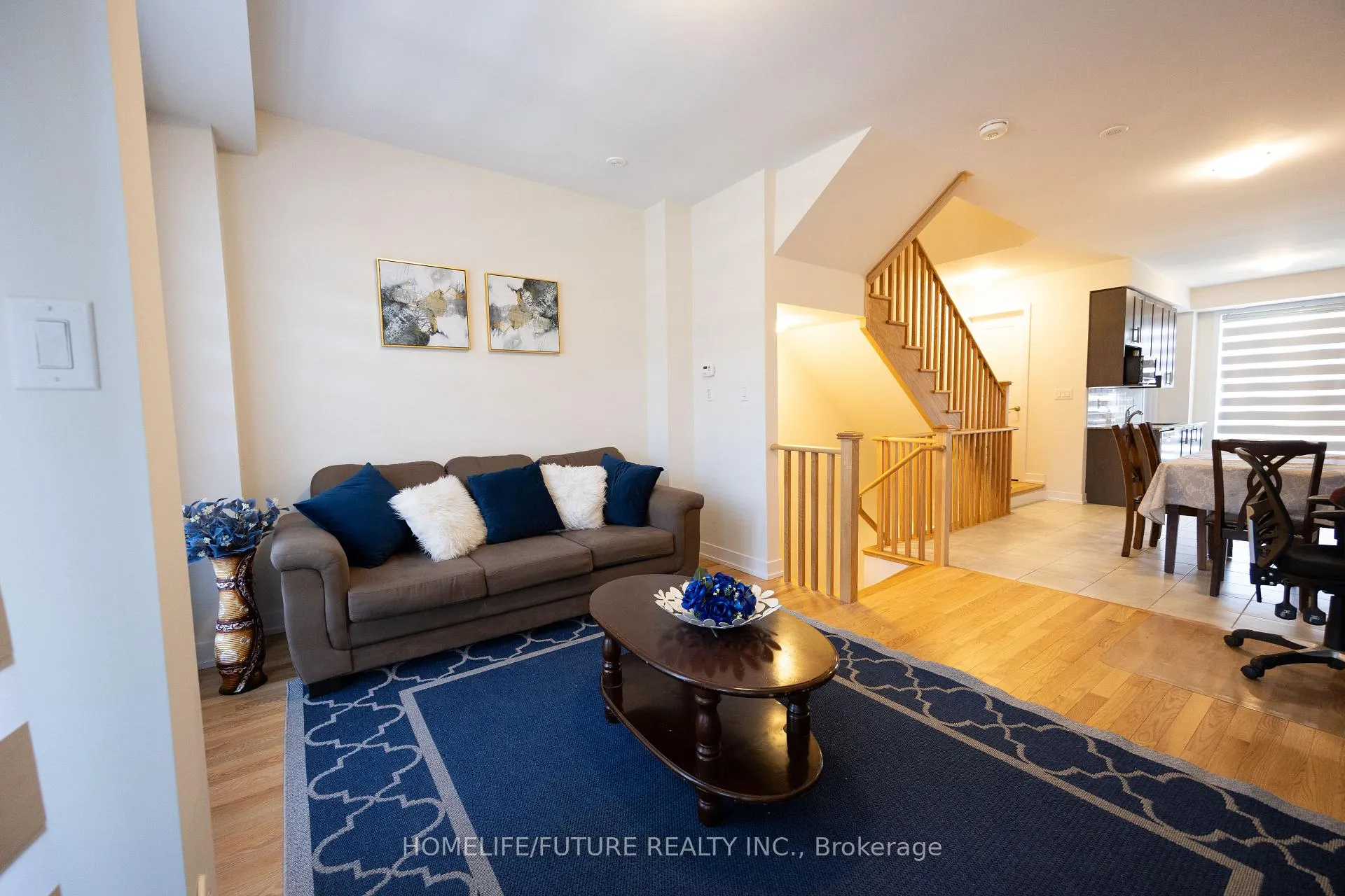 Photo 3 of 86 Stauffer Crescent, Markham, Cornell — HOMEH