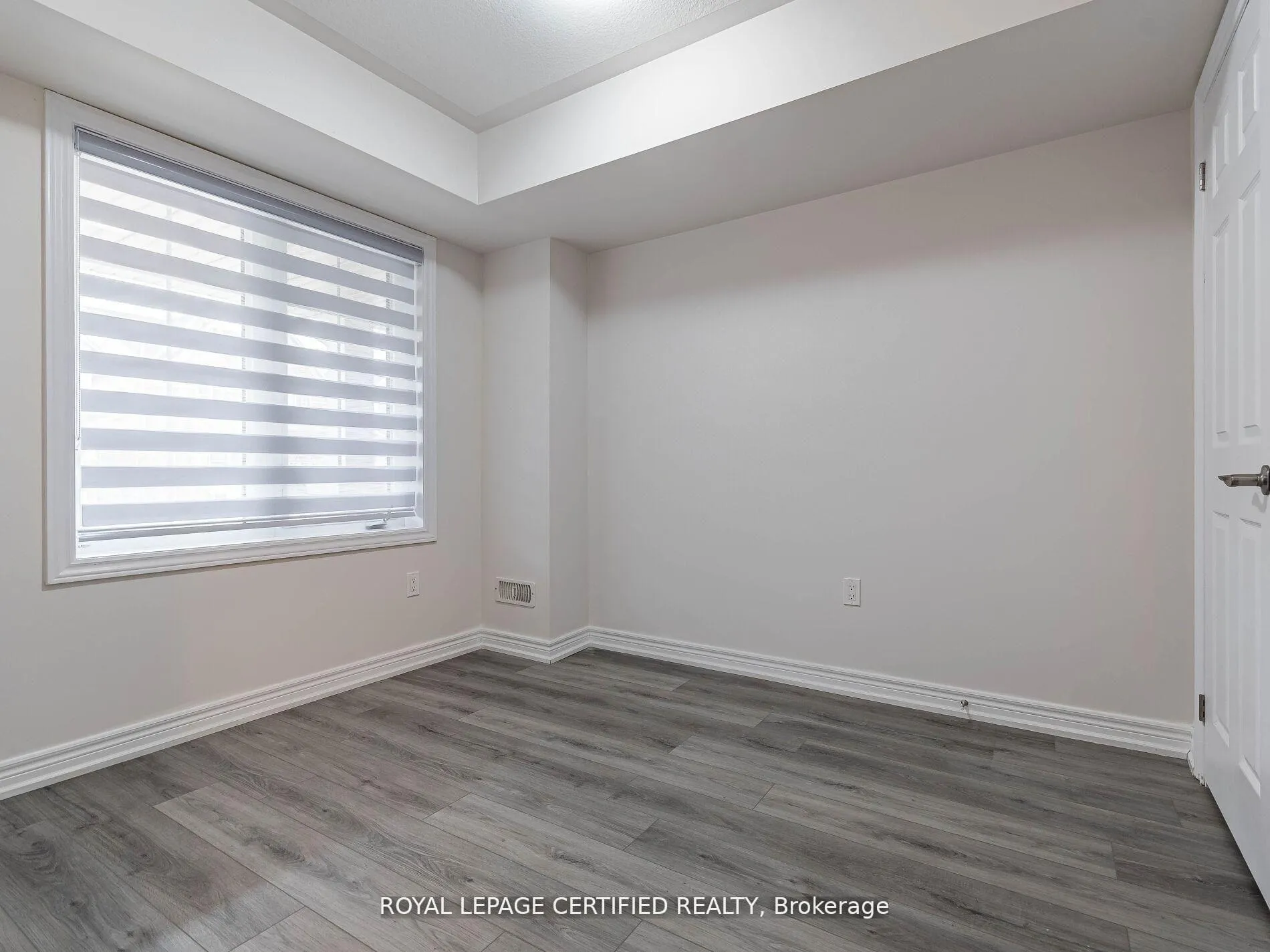 Photo 4 of 596 Linden Drive, Cambridge, Preston Heights — HOMEH
