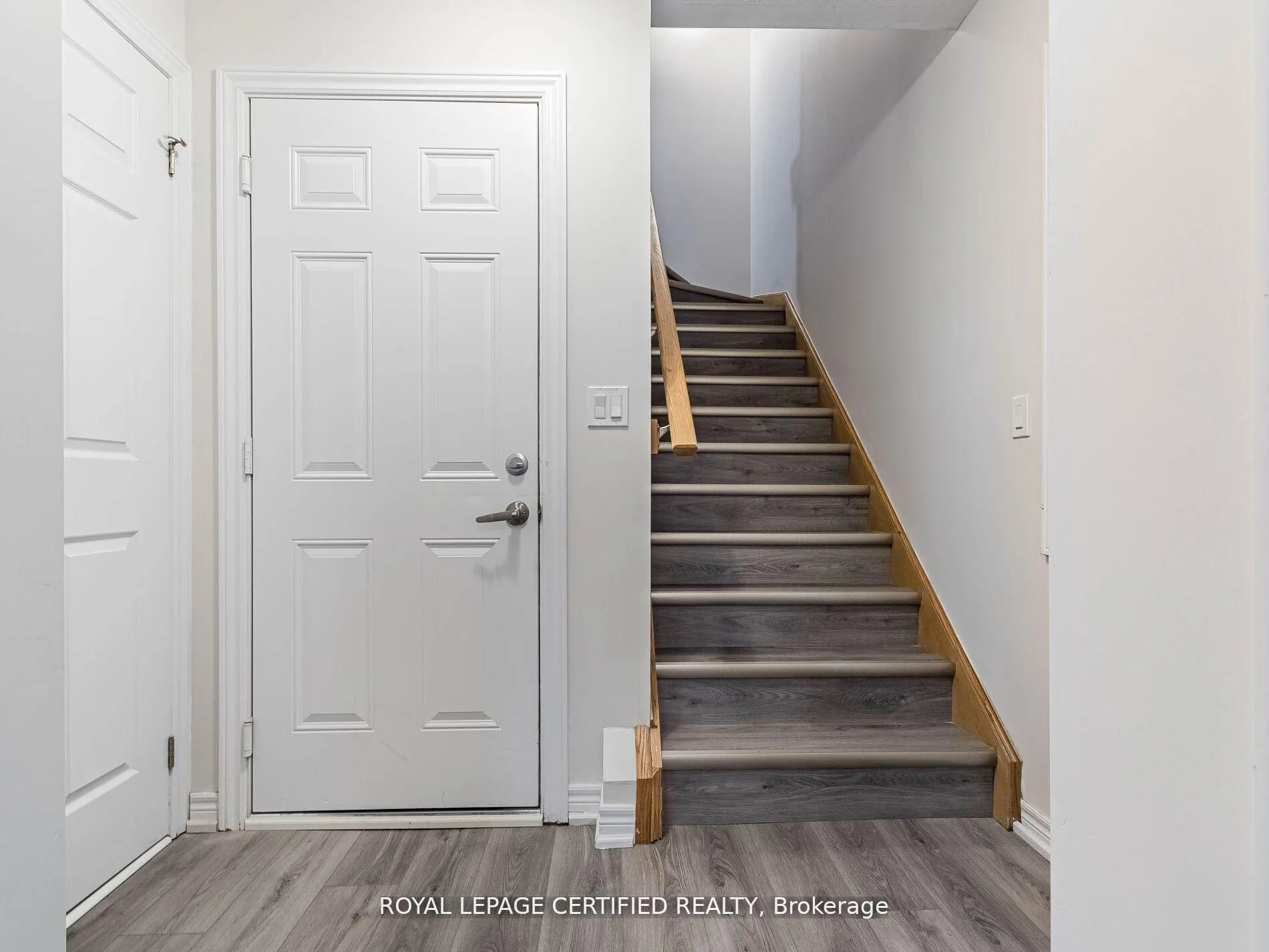 Photo 7 of 596 Linden Drive, Cambridge, Preston Heights — HOMEH