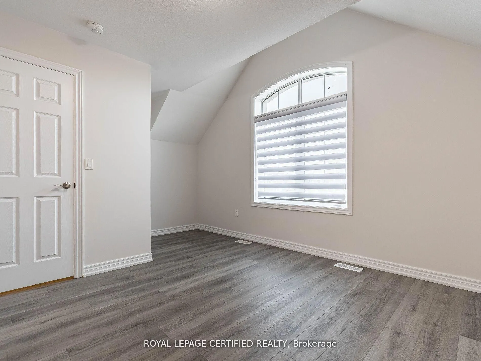 Photo 23 of 596 Linden Drive, Cambridge, Preston Heights — HOMEH