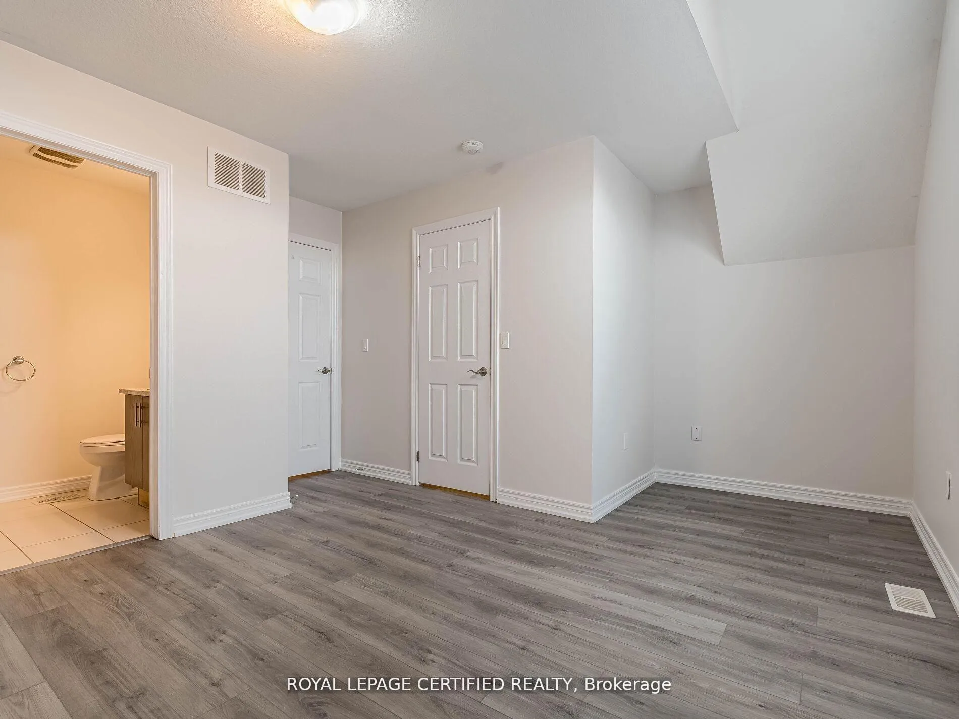 Photo 25 of 596 Linden Drive, Cambridge, Preston Heights — HOMEH
