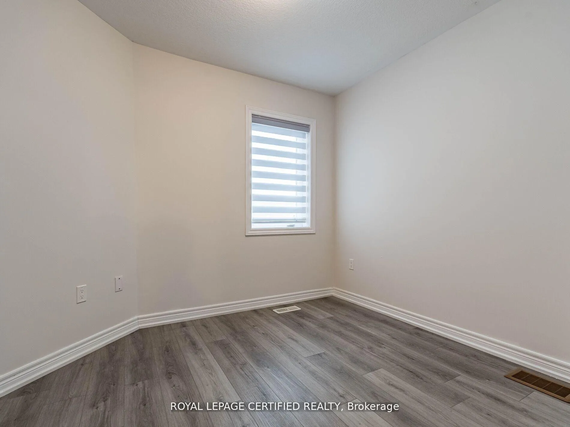 Photo 32 of 596 Linden Drive, Cambridge, Preston Heights — HOMEH