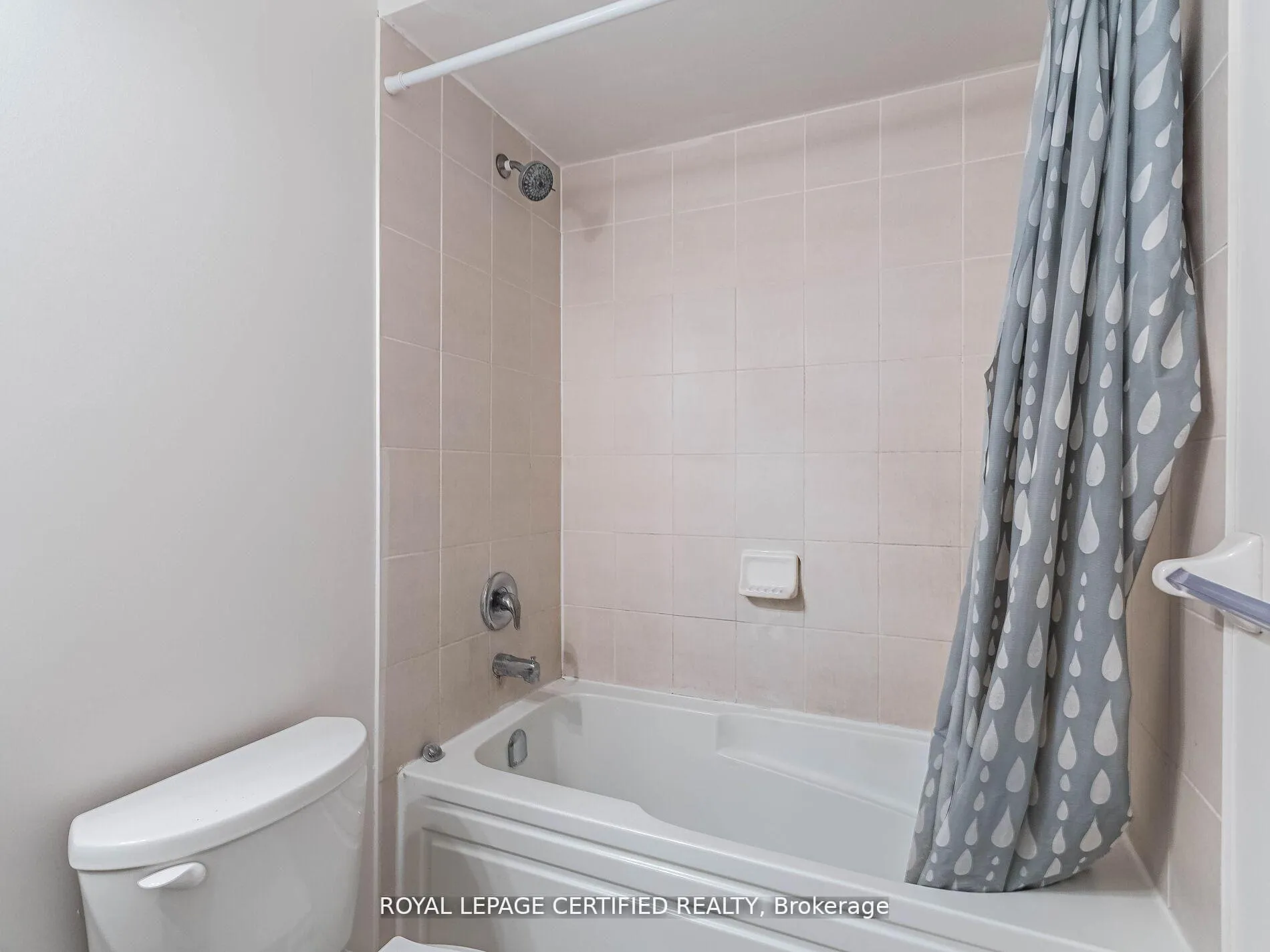 Photo 39 of 596 Linden Drive, Cambridge, Preston Heights — HOMEH
