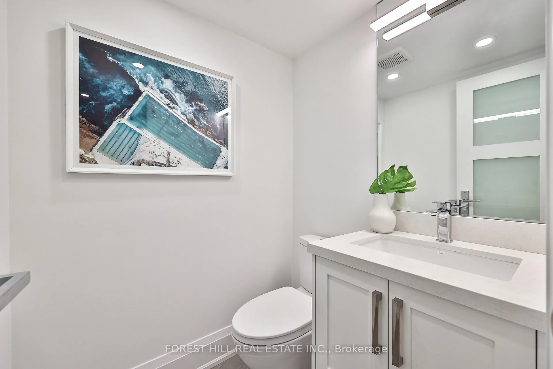 Photo 10 of Unit 115, 349 St Clair Avenue W, Toronto, Casa Loma — HOMEH