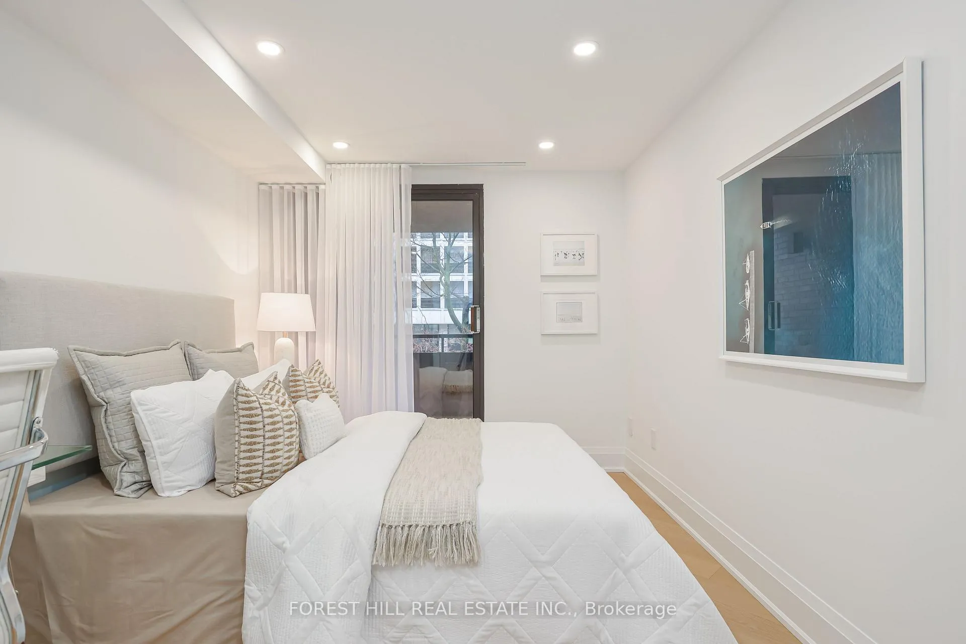 Photo 17 of Unit 115, 349 St Clair Avenue W, Toronto, Casa Loma — HOMEH