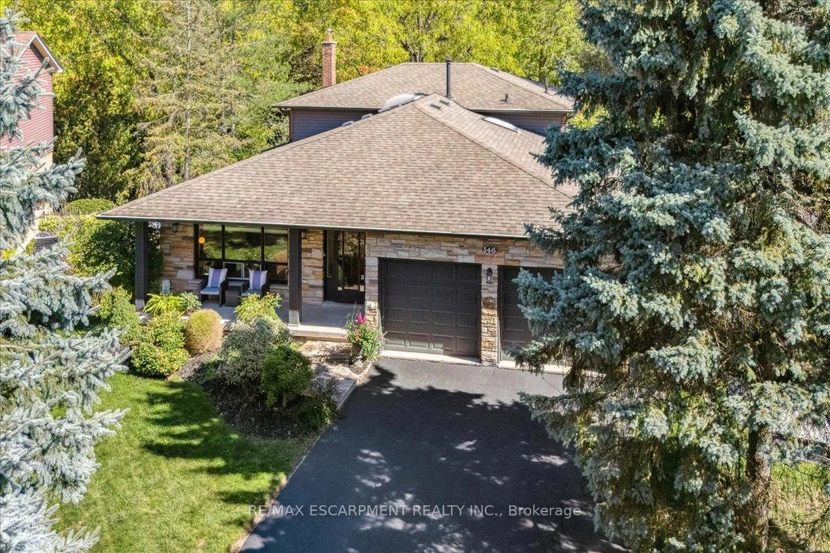 Front of 346 Kingsway Place