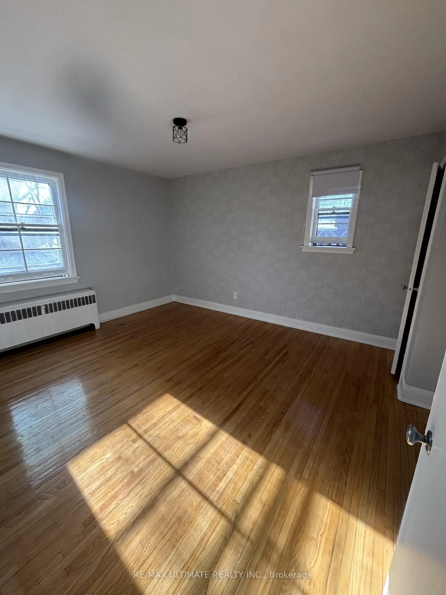 Photo 6 of Unit 4, 19 Castlefield Avenue, Toronto, Yonge-Eglinton — HOMEH