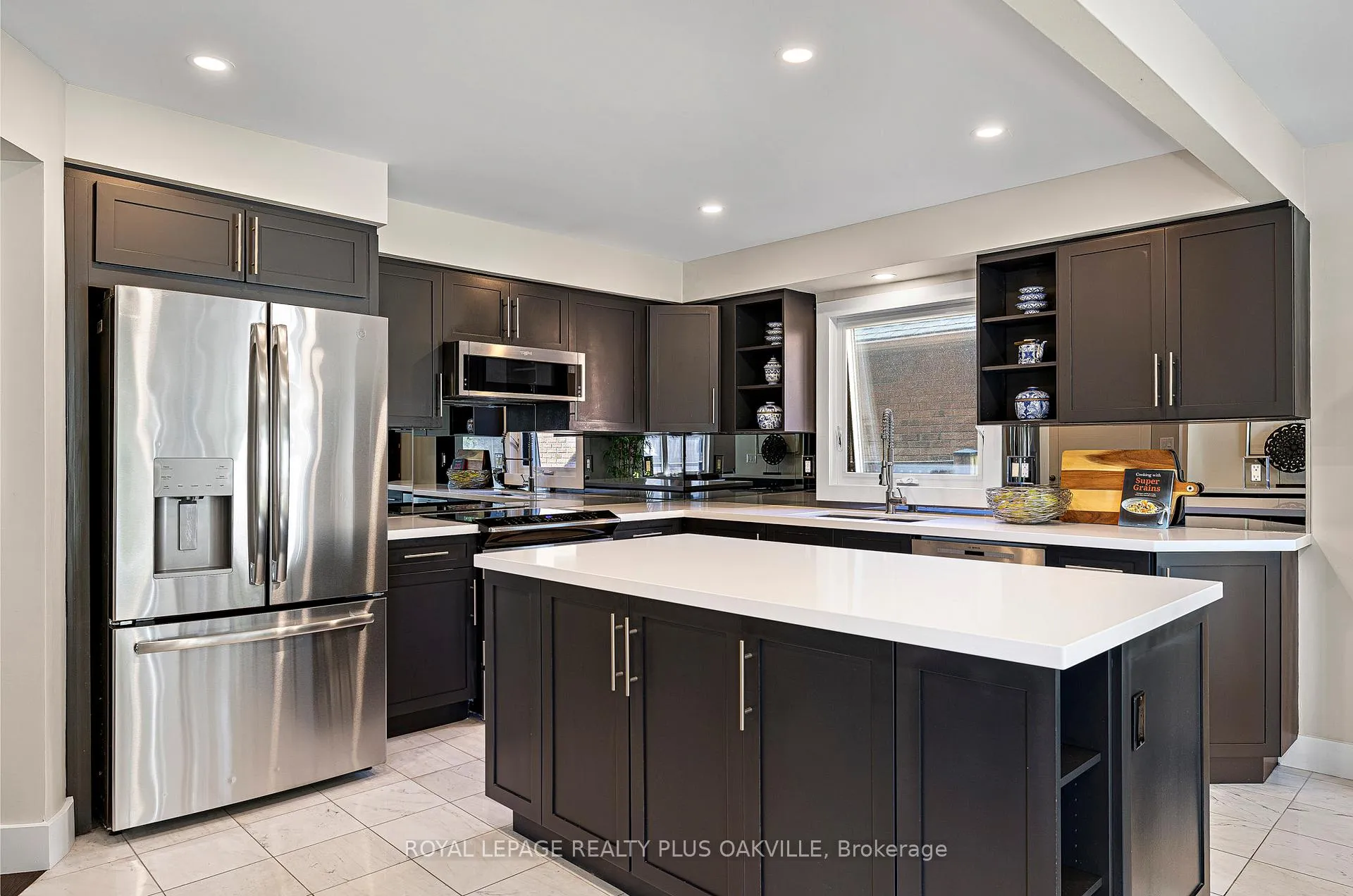 Photo 12 of 679 Greenravine Drive, Hamilton, Ancaster — HOMEH