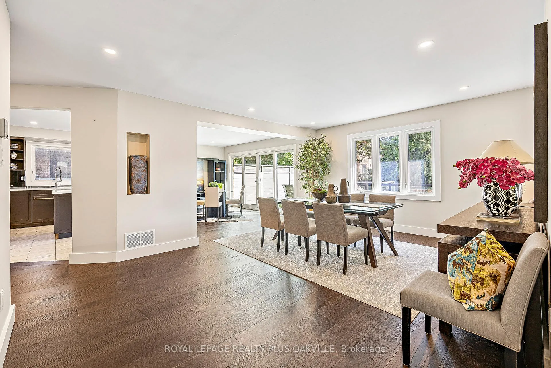 Photo 15 of 679 Greenravine Drive, Hamilton, Ancaster — HOMEH