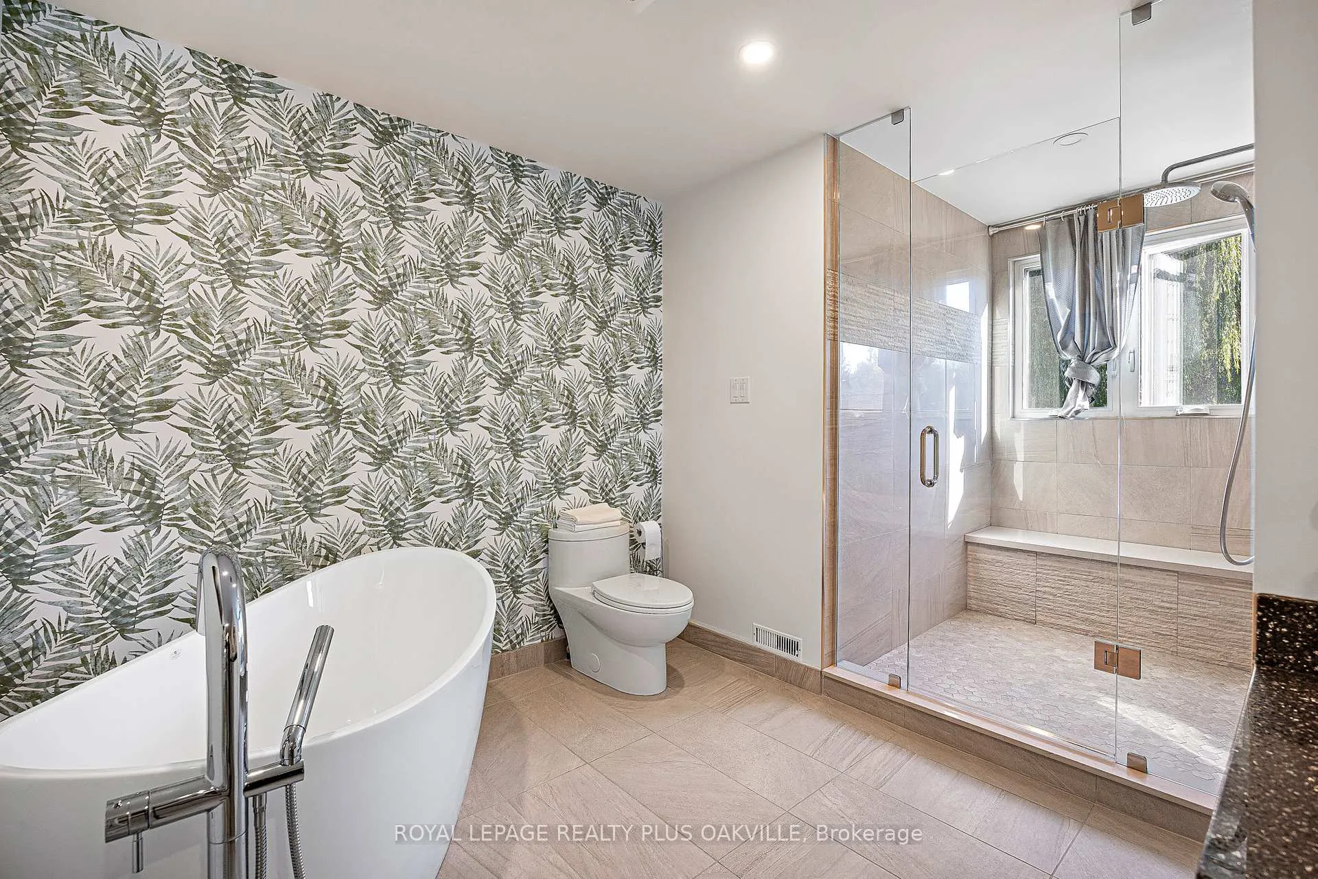 Photo 23 of 679 Greenravine Drive, Hamilton, Ancaster — HOMEH