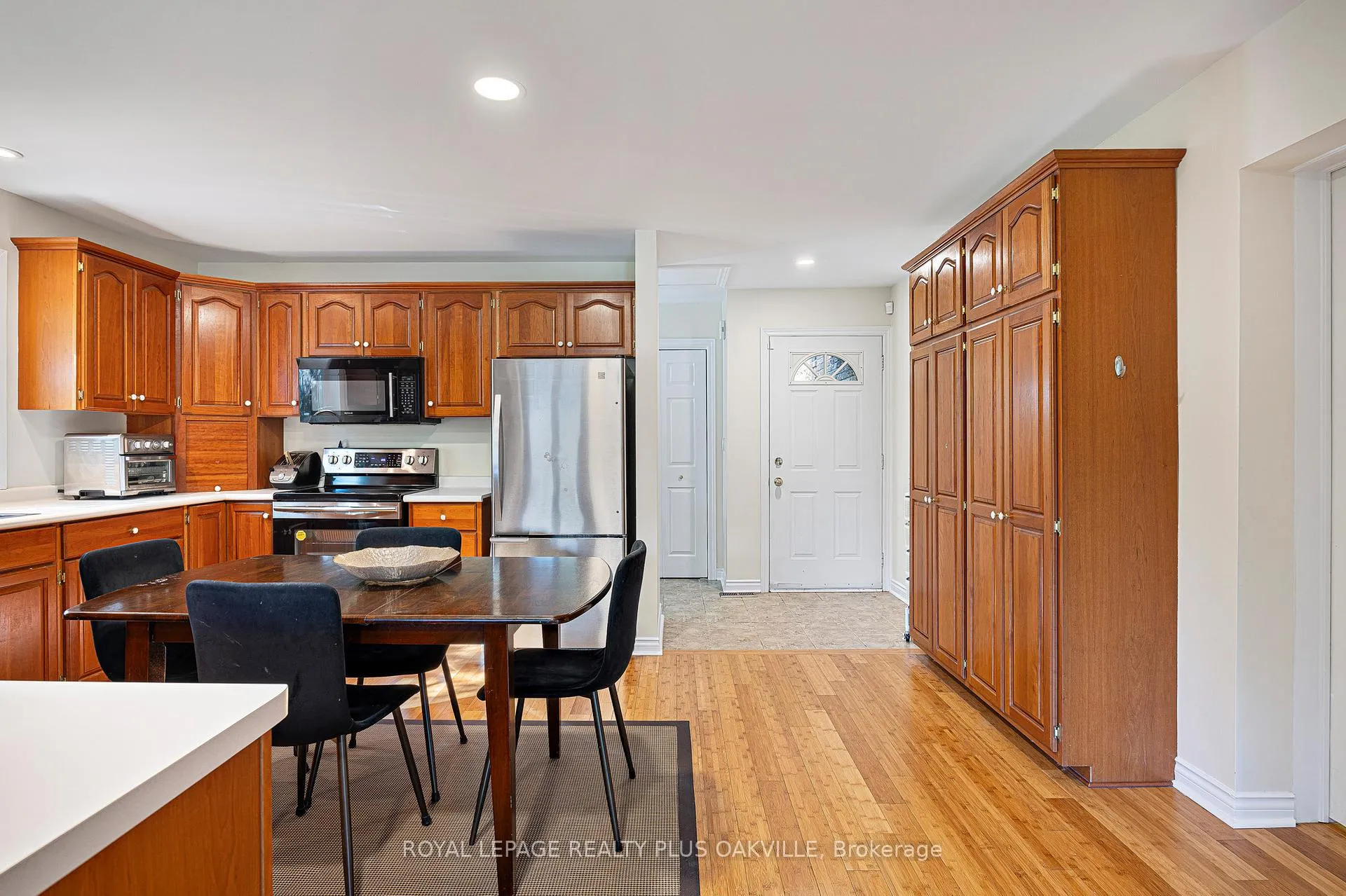 Photo 33 of 679 Greenravine Drive, Hamilton, Ancaster — HOMEH