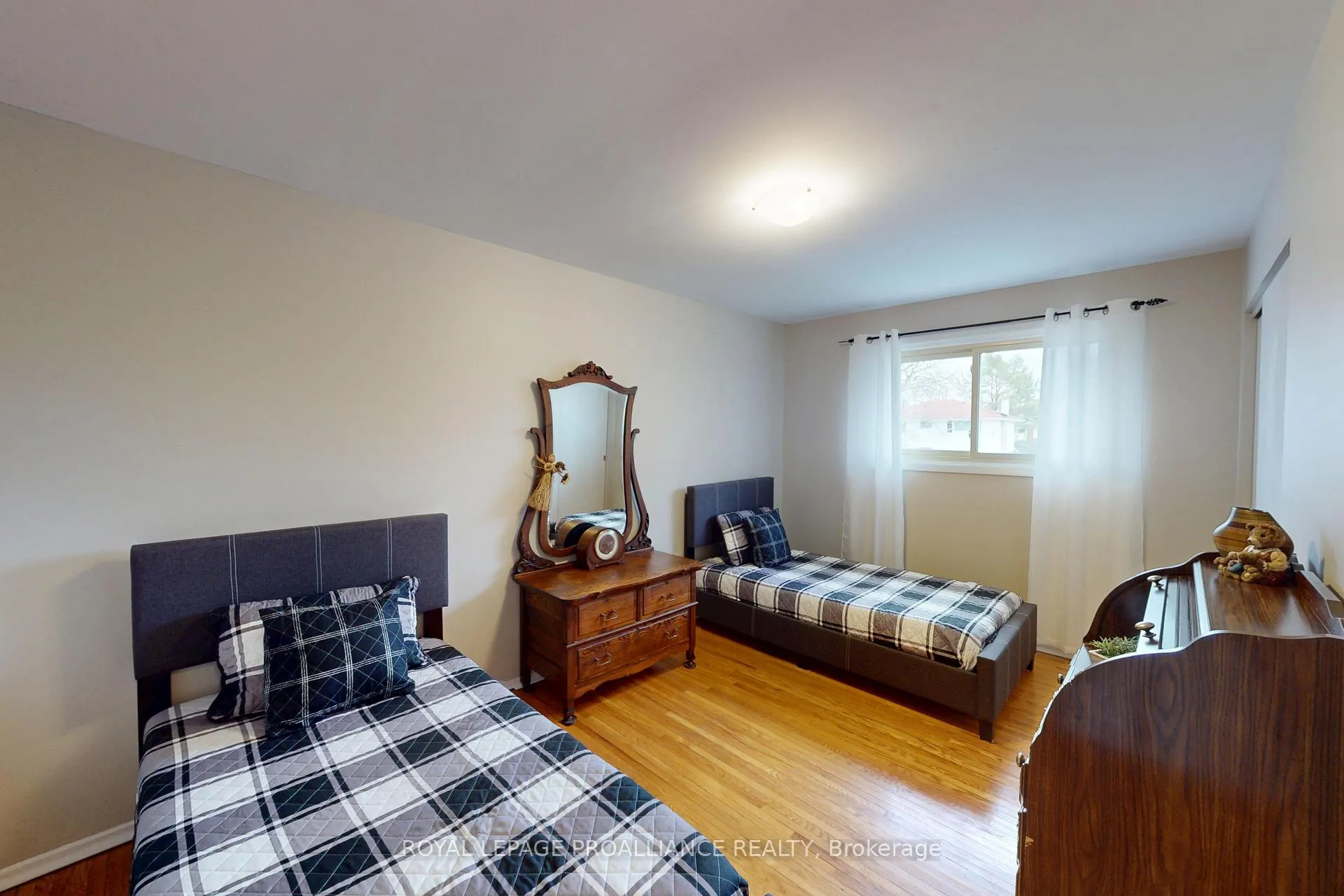Photo 24 of 6 Richmond Grove, Belleville, Belleville Ward — HOMEH
