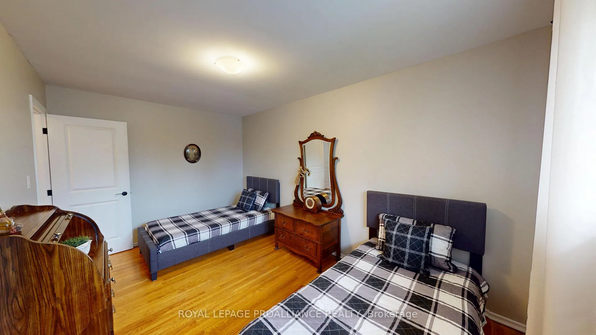 Photo 25 of 6 Richmond Grove, Belleville, Belleville Ward — HOMEH