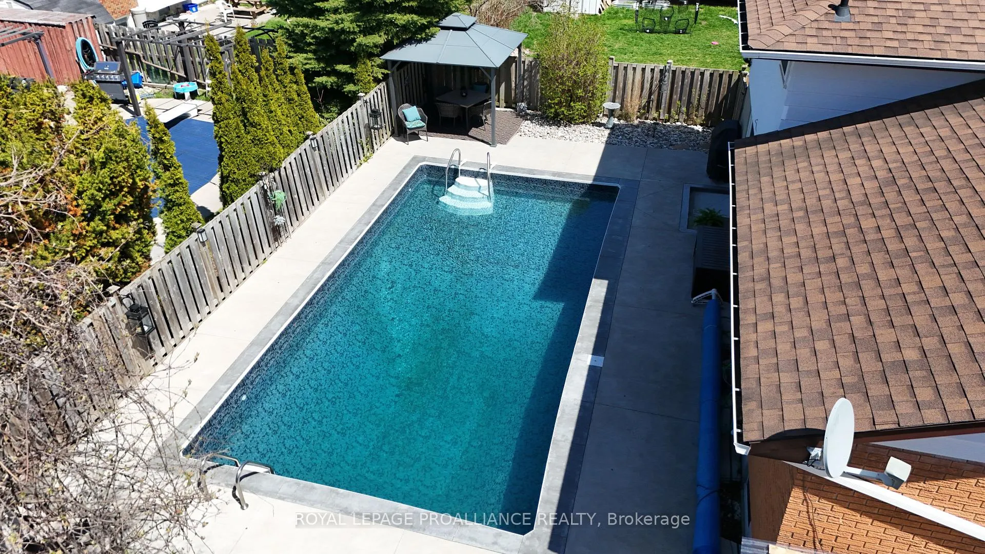 Photo 35 of 6 Richmond Grove, Belleville, Belleville Ward — HOMEH