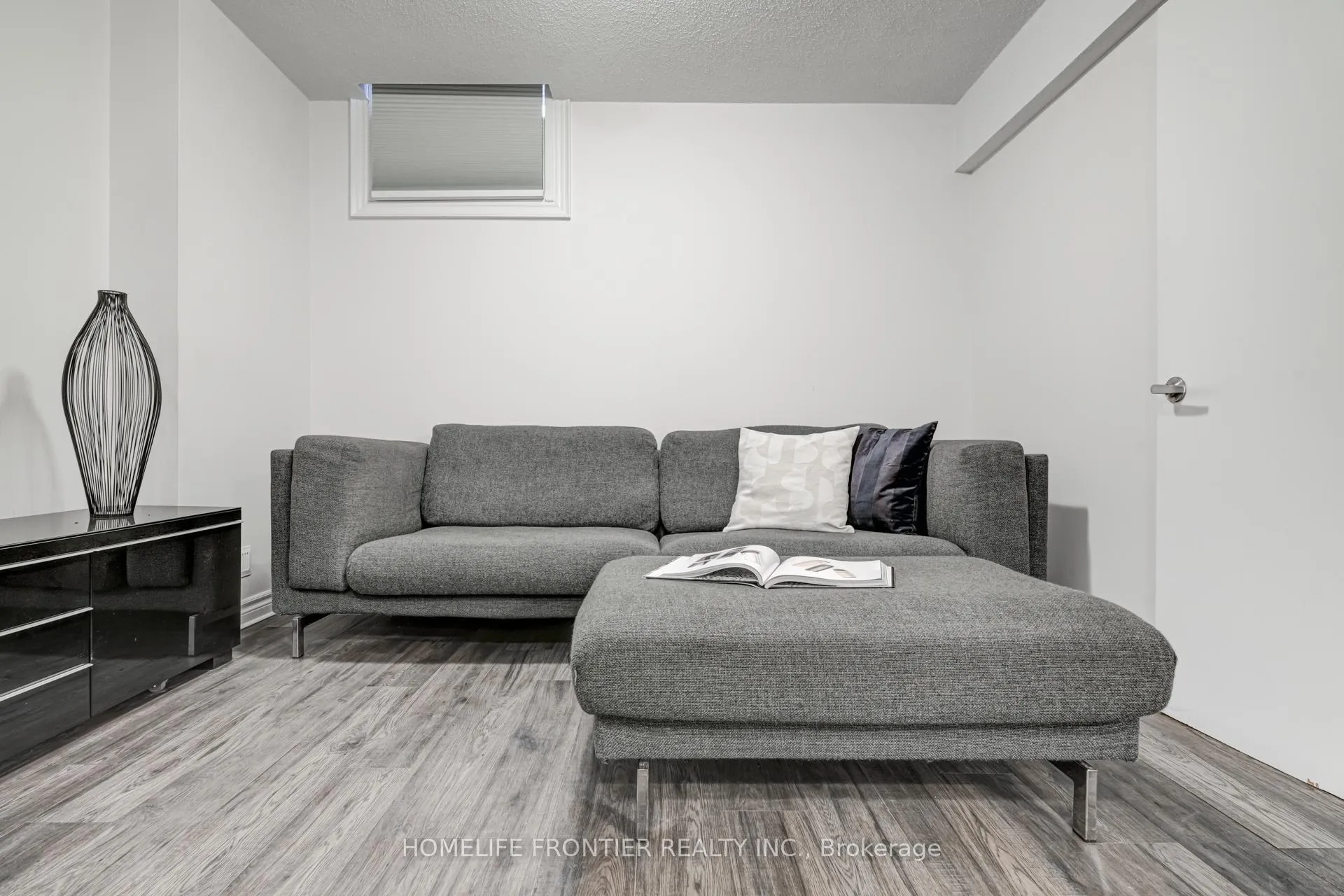 Photo 5 of Unit Bsmt, 29 Madsen Crescent, Markham, Unionville — HOMEH