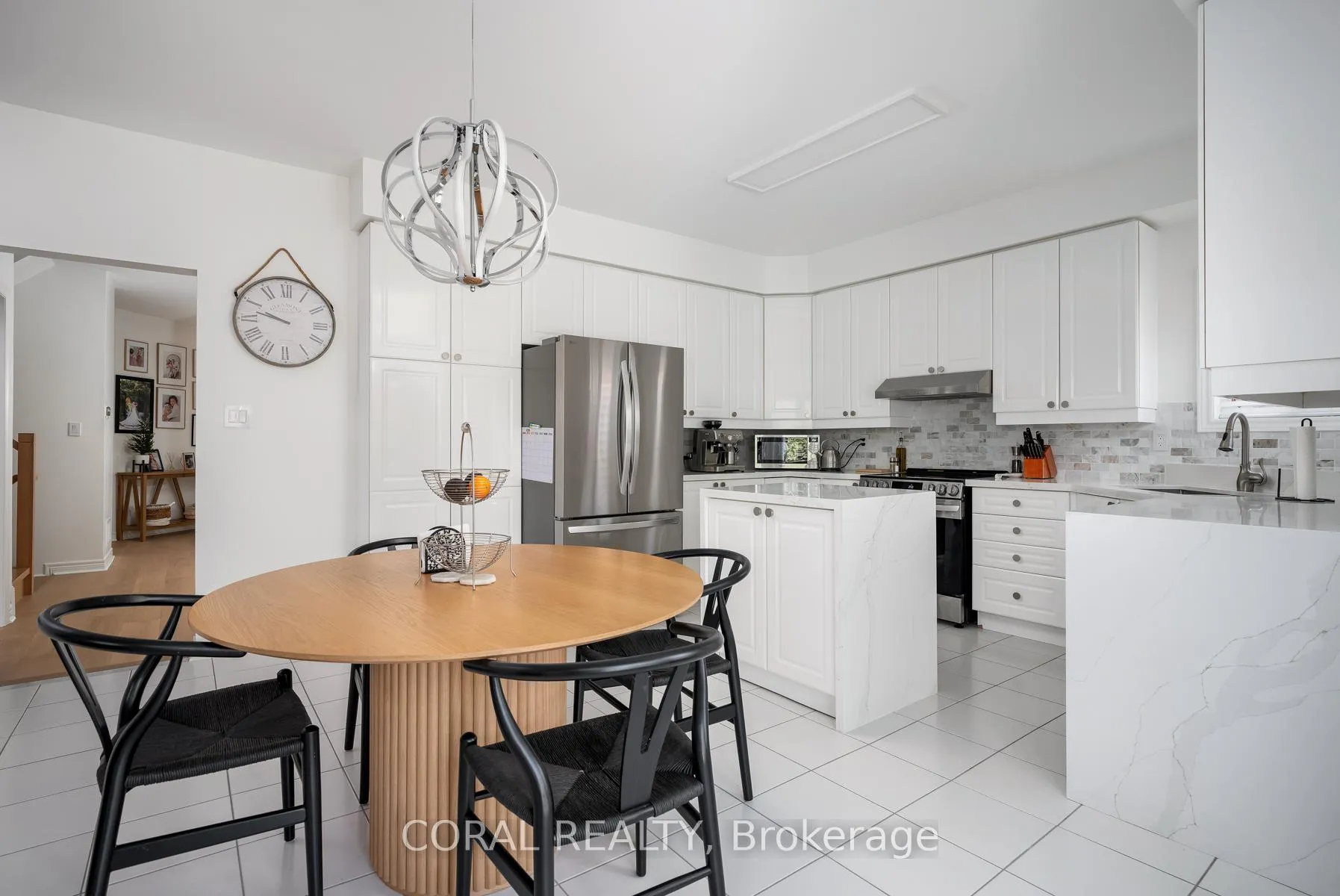 Photo 19 of 947 Wingarden Crescent, Pickering, Dunbarton — HOMEH