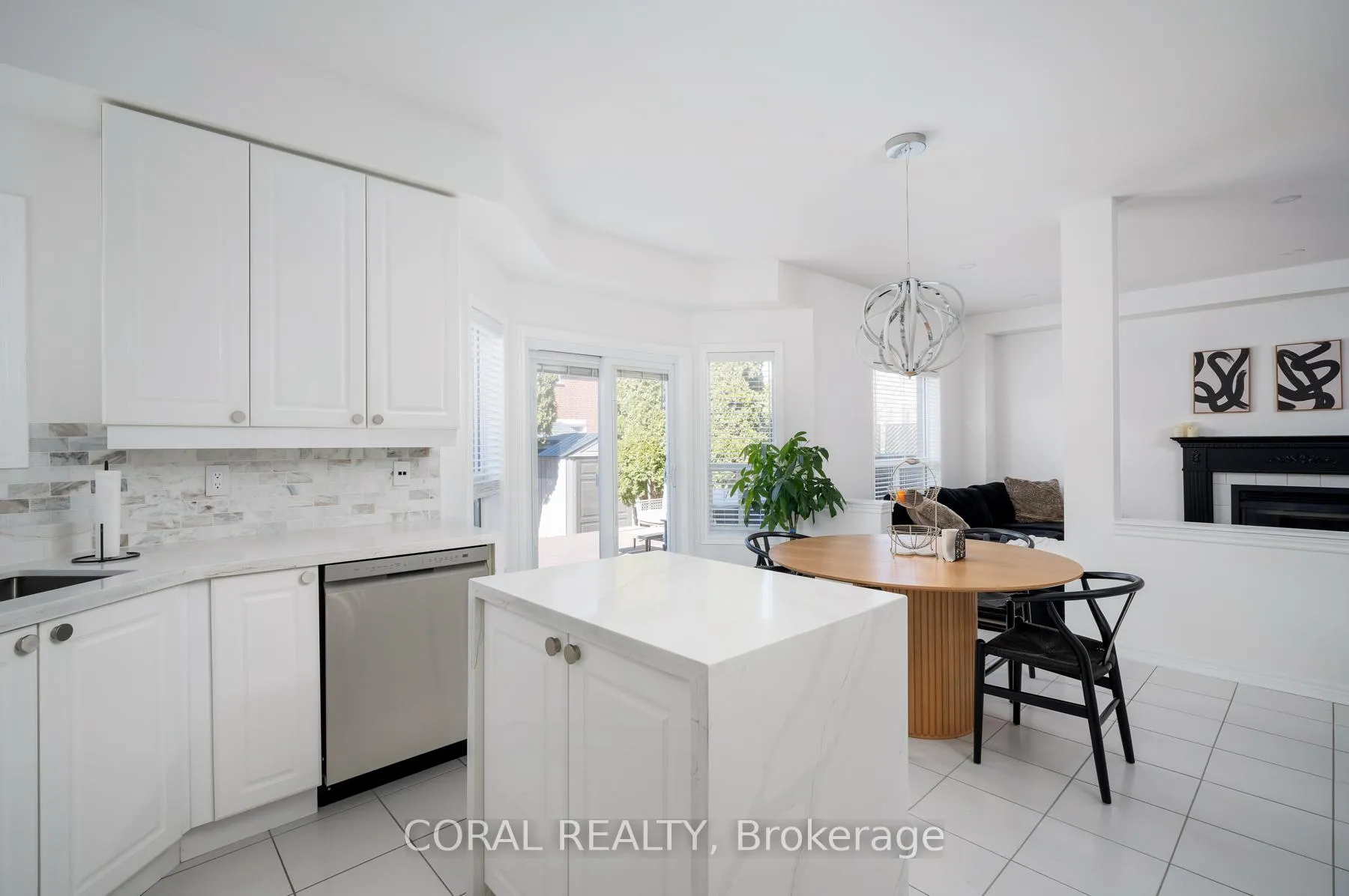 Photo 24 of 947 Wingarden Crescent, Pickering, Dunbarton — HOMEH