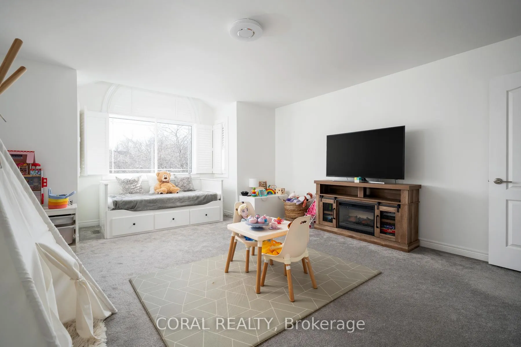 Photo 35 of 947 Wingarden Crescent, Pickering, Dunbarton — HOMEH