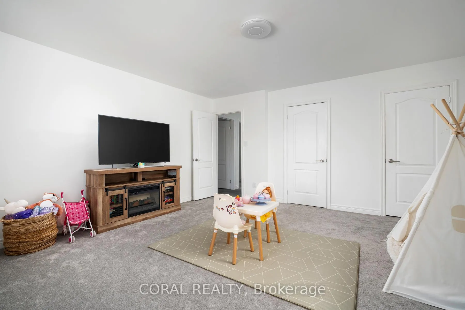 Photo 36 of 947 Wingarden Crescent, Pickering, Dunbarton — HOMEH