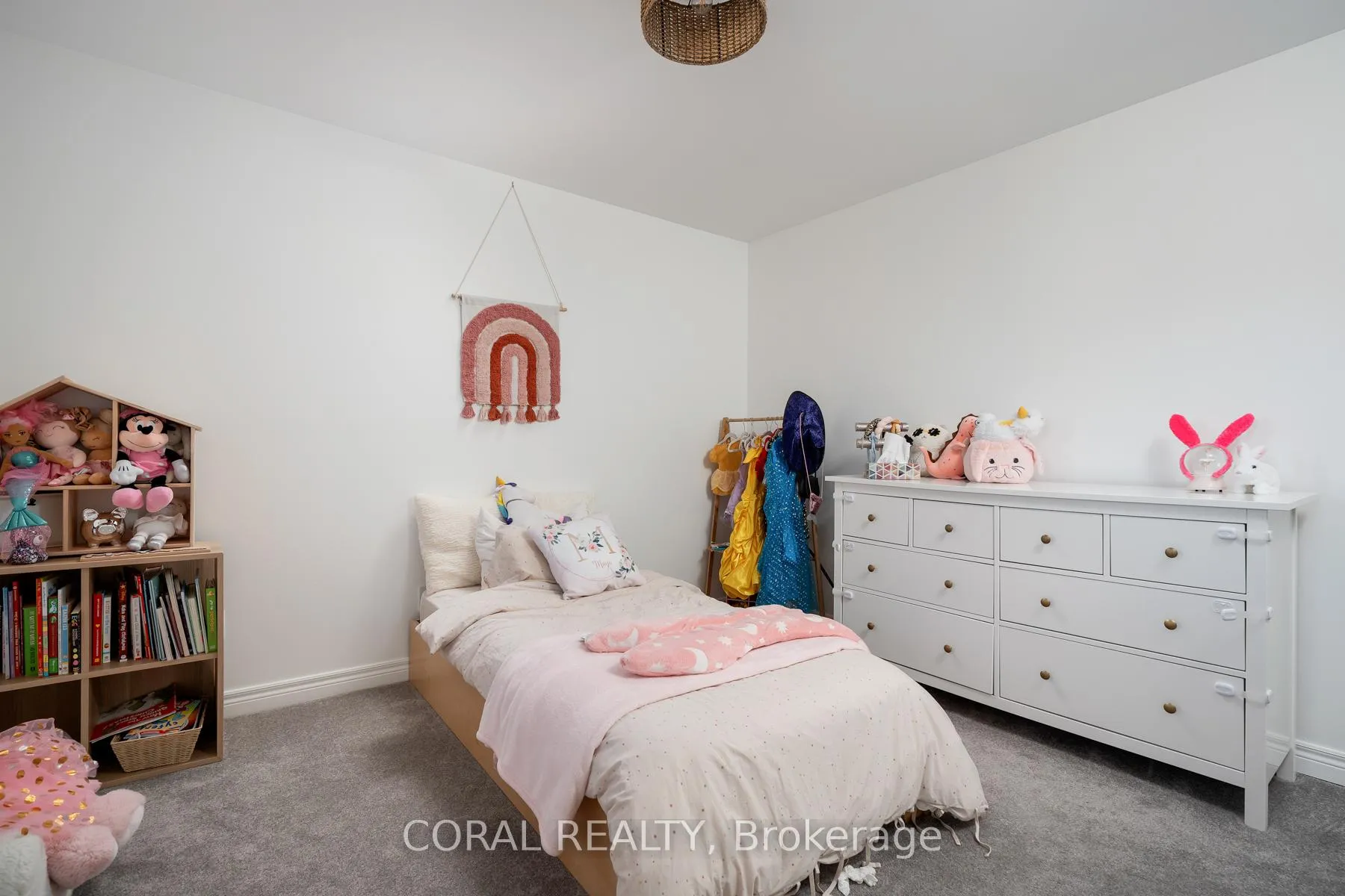 Photo 38 of 947 Wingarden Crescent, Pickering, Dunbarton — HOMEH