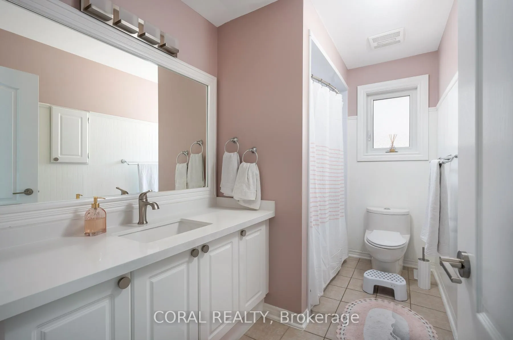 Photo 40 of 947 Wingarden Crescent, Pickering, Dunbarton — HOMEH